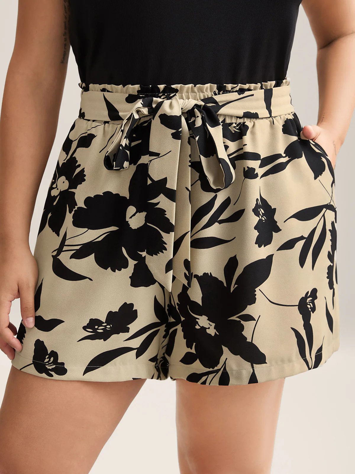 Large Flower Print Belted Straight-Leg Shorts | Bloomchic