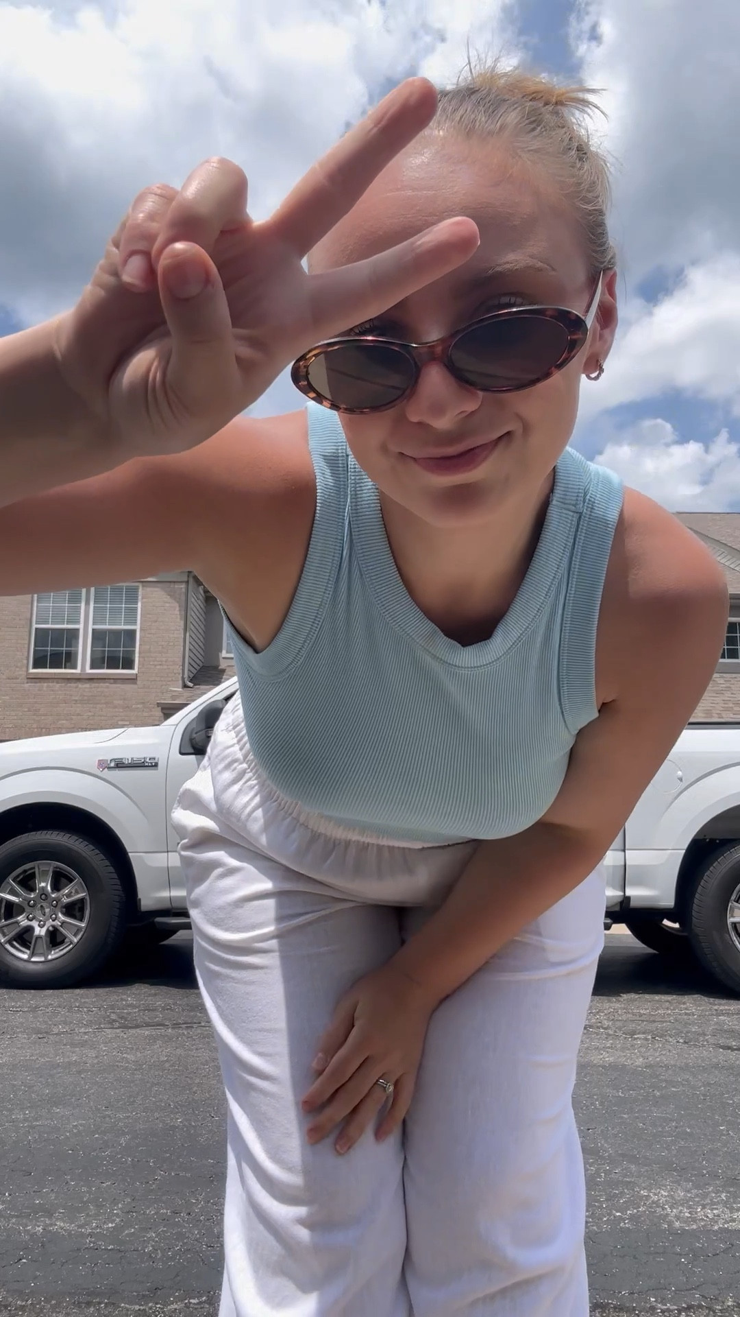 A little summer OOTD featuring my fav white linen pants 🩵🦋

Sunglasses are back in stock AND on sale with code SOLSTICE30 🎉Get em while you can 🕶️

#LTKFindsUnder50 #LTKSummerEdit #LTKSaleAlert