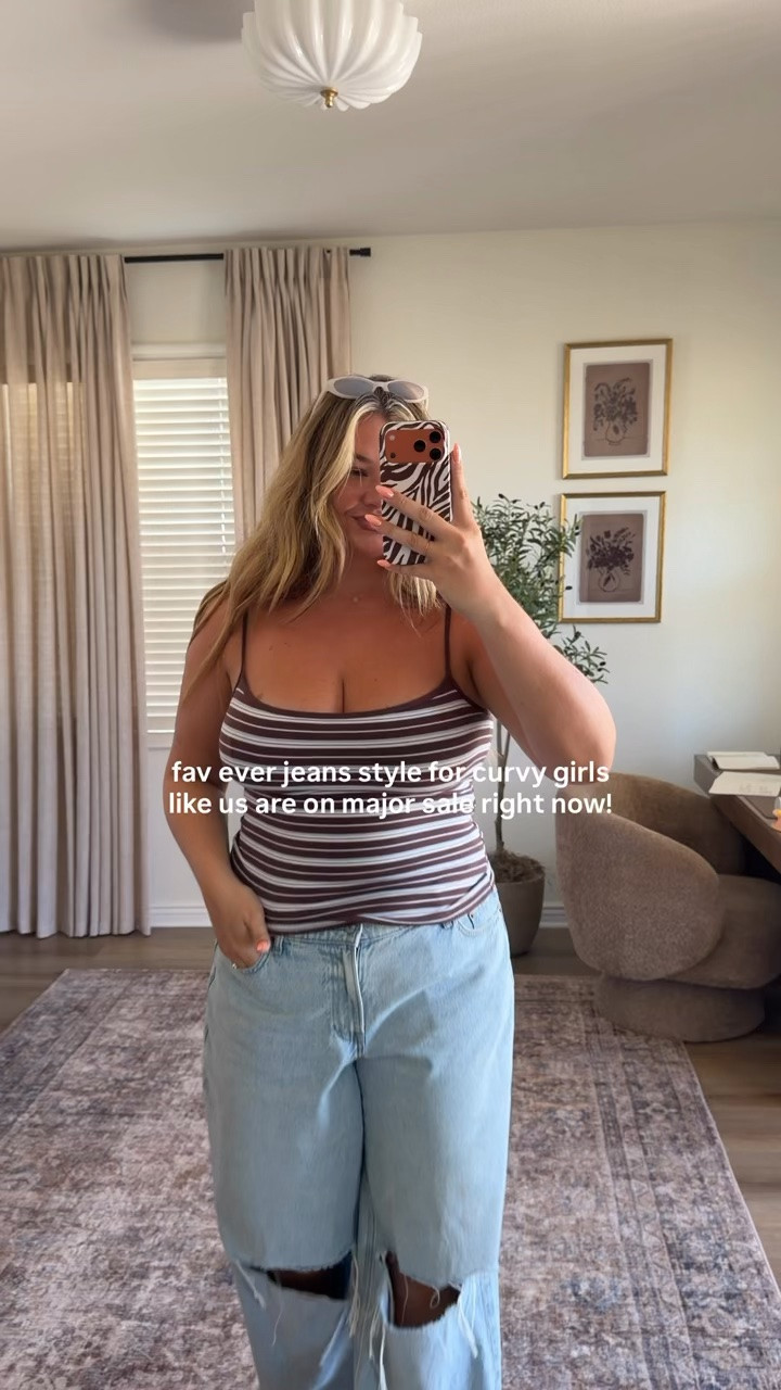 wearing a 33 long in the jeans 🤎

@abercrombie #AbercrombiePartner

Denim Promo: *Offer valid online only August 5, 2026 to August 10, 2026 in US/CA. Excludes clearance. Online price reflects discount.
•Extra 20% Off: *Offer valid in stores and online August 5, 2026 to August 10, 2026 in US/CA. Exclusions apply as indicated. Online price reflects discount.
•Promo Code: *Use code DENIMAF to get an additional 15% off almost everything in stores and online at checkout from August 5, 2026 to August 10, 2026 in US/CA. Exclusions apply. See details online.