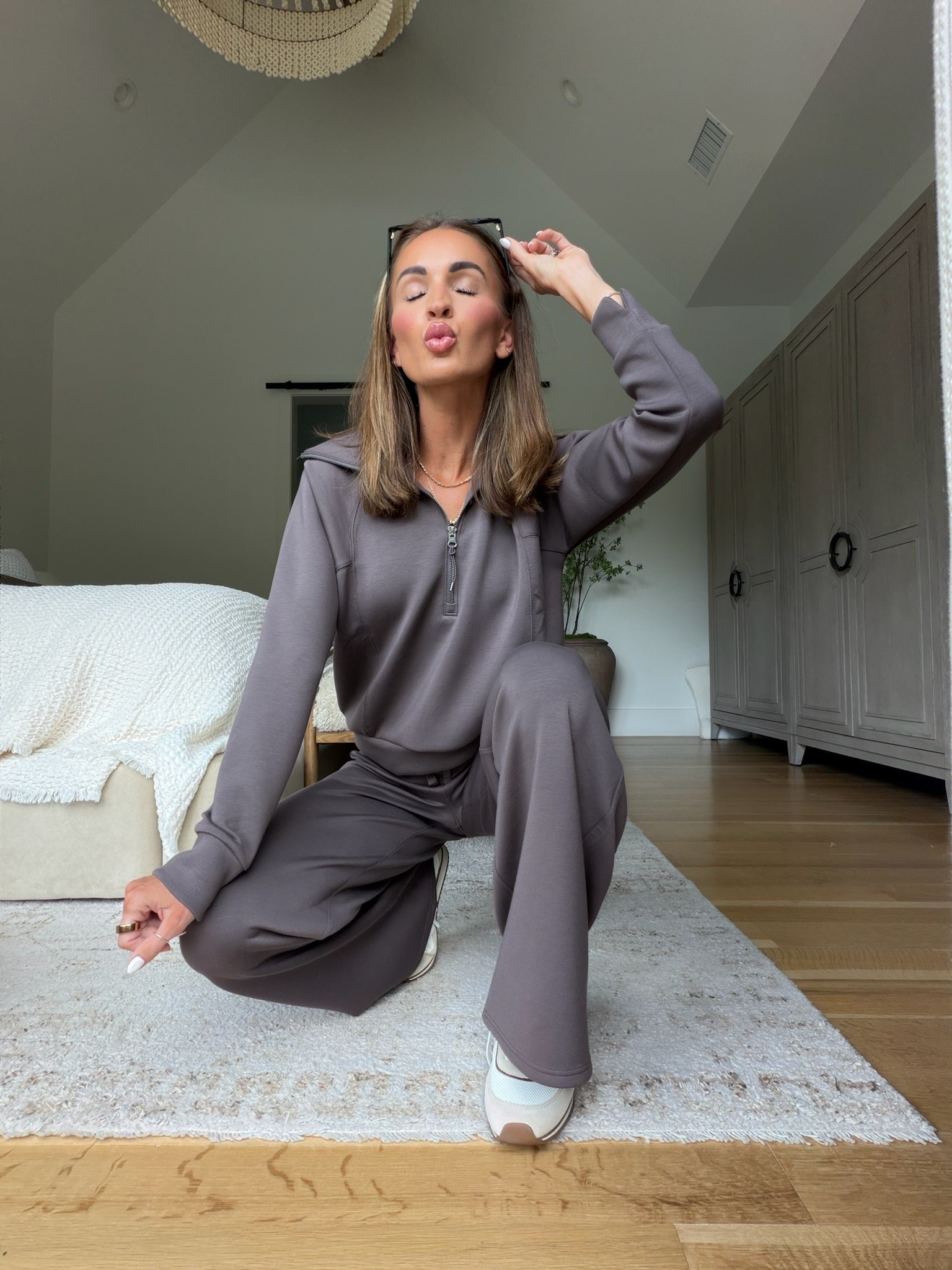 Trust me, you will reach for this matching set ALL the time! 👏🏼 softest material and looks so put together - the uniform for mom life! 💕