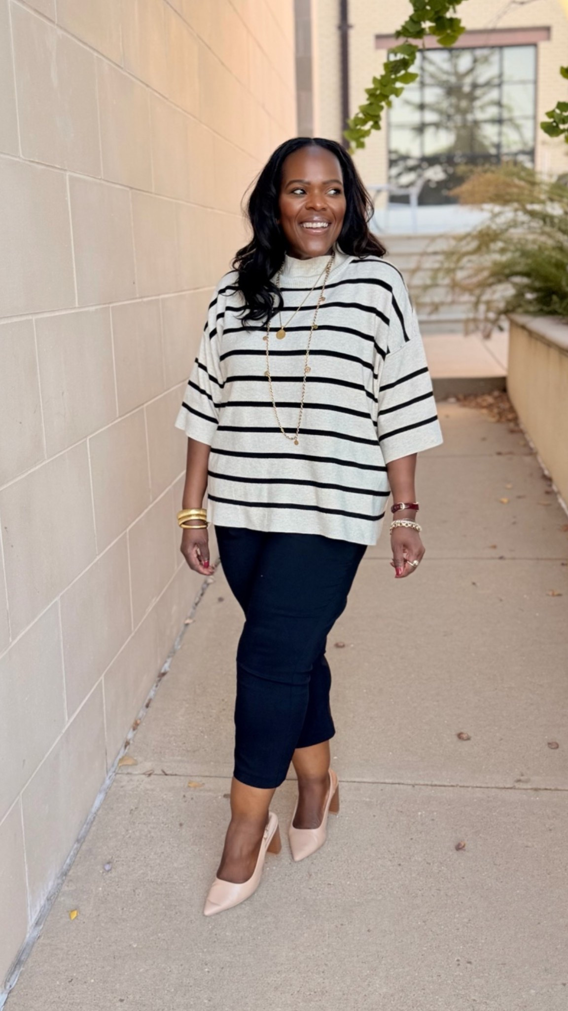 Thursday chic workwear #ootd! I sized up to a large in this sweater from Jcpenny so I could wear with slimmer ankle pants or leggings in boots later this Fall. The sweater is definitely VERY lightweight! You won’t be disappointed 💁🏽‍♀️