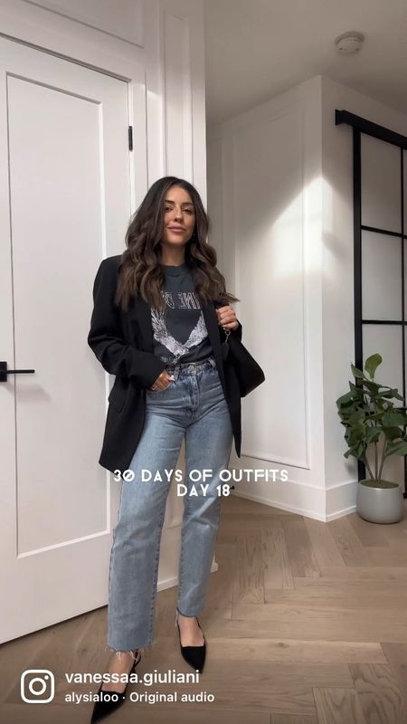 Day 18 ✨ save this outfit formula for an outfit in a pinch: 
Jeans (mine are @superdown from @revolve) 
Blazer (mine is @amazonthedrop) 
T-shirt (mine is @aninebingofficial ) 
Kitten heel (mine are @oakandfort ) 

#aninebing #aninebingmuse #revolveambassador #revolveme #founditonamazonfashion #amazonfinds #thedrop