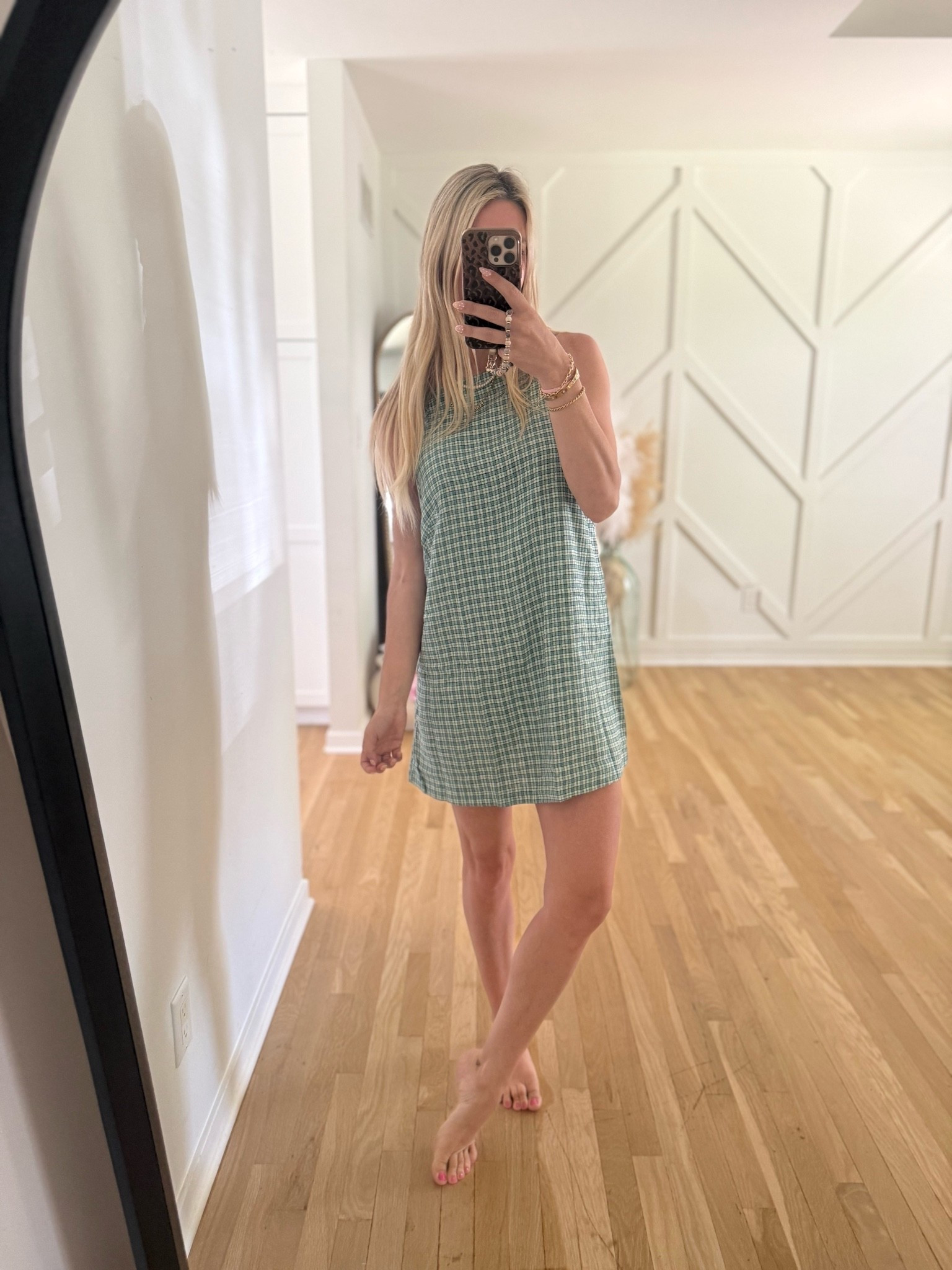 This Old Navy gingham mini dress is giving coastal summer, picnic dates, and effortless everyday mom style 💚✨ lightweight, comfy, and the easiest throw-on dress for hot summer days. Such a cute affordable find for vacations, brunch, errands, or country concerts 🤍

#oldnavystyle #oldnavyfinds #ginghamdress #summerdress #affordablefashion #momstyle #coastalstyle #summeroutfitideas #oldnavyfashion #casualsummerstyle

#LTKootd #LTKgrwm #LTKmomlife