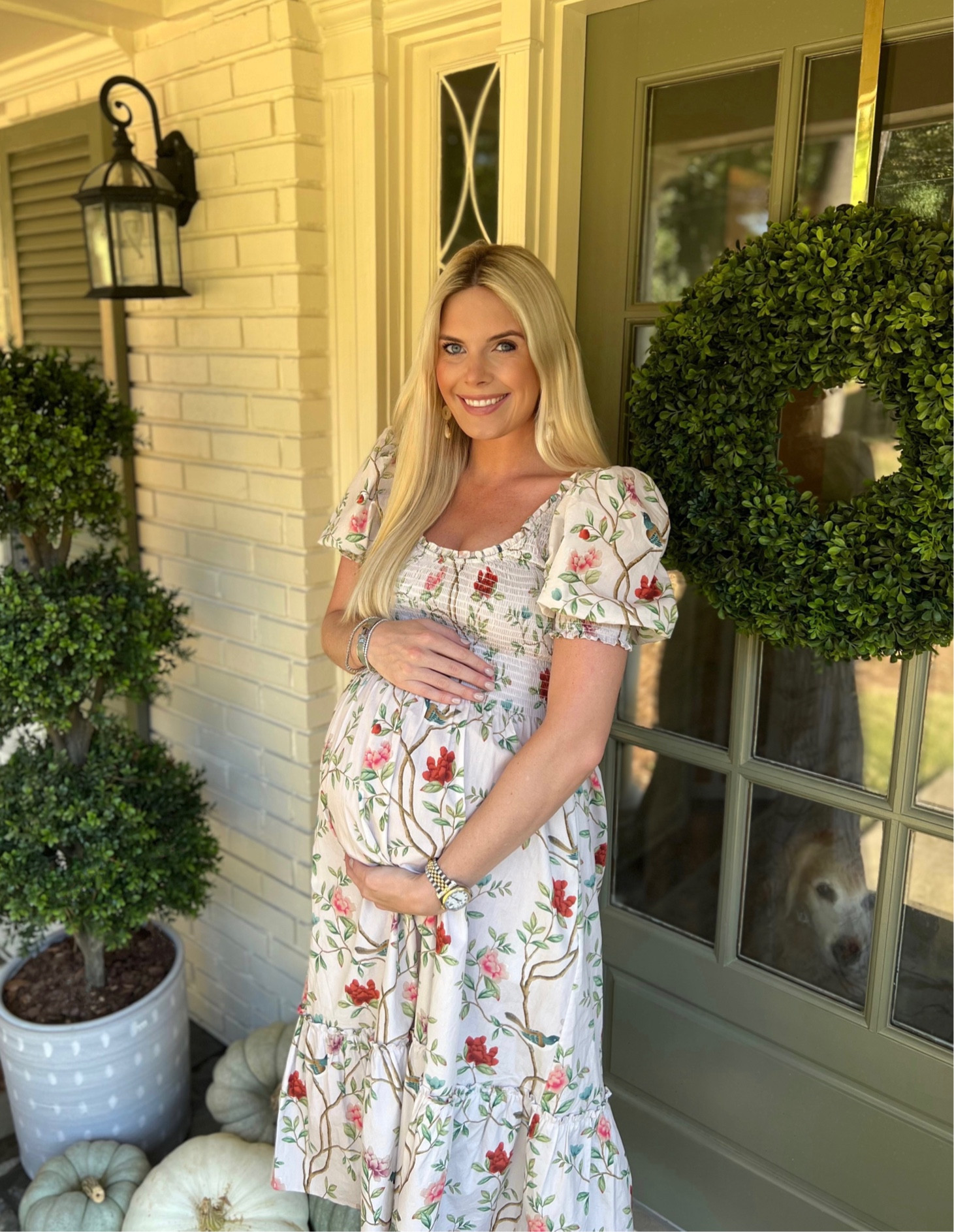 Meet the latest addition to the @hillhouse family, the Louisa Nap Dress! She is perfect dress for pregnancy and postpartum, as she allows you to look pulled together quickly while being comfortable all day long. Whether you’re having a lazy day at home or off to lunch with the ladies - your Nap Dress is along for the ride. 