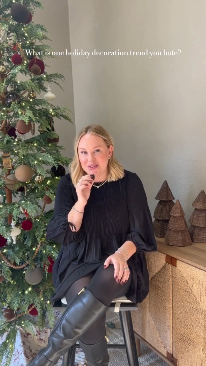 All the holiday decorations questions we know you have been waiting for ✨🎄
.
.
.
#interiordesign #scottsdale #eyeforpretty #christmas #christmasdecor