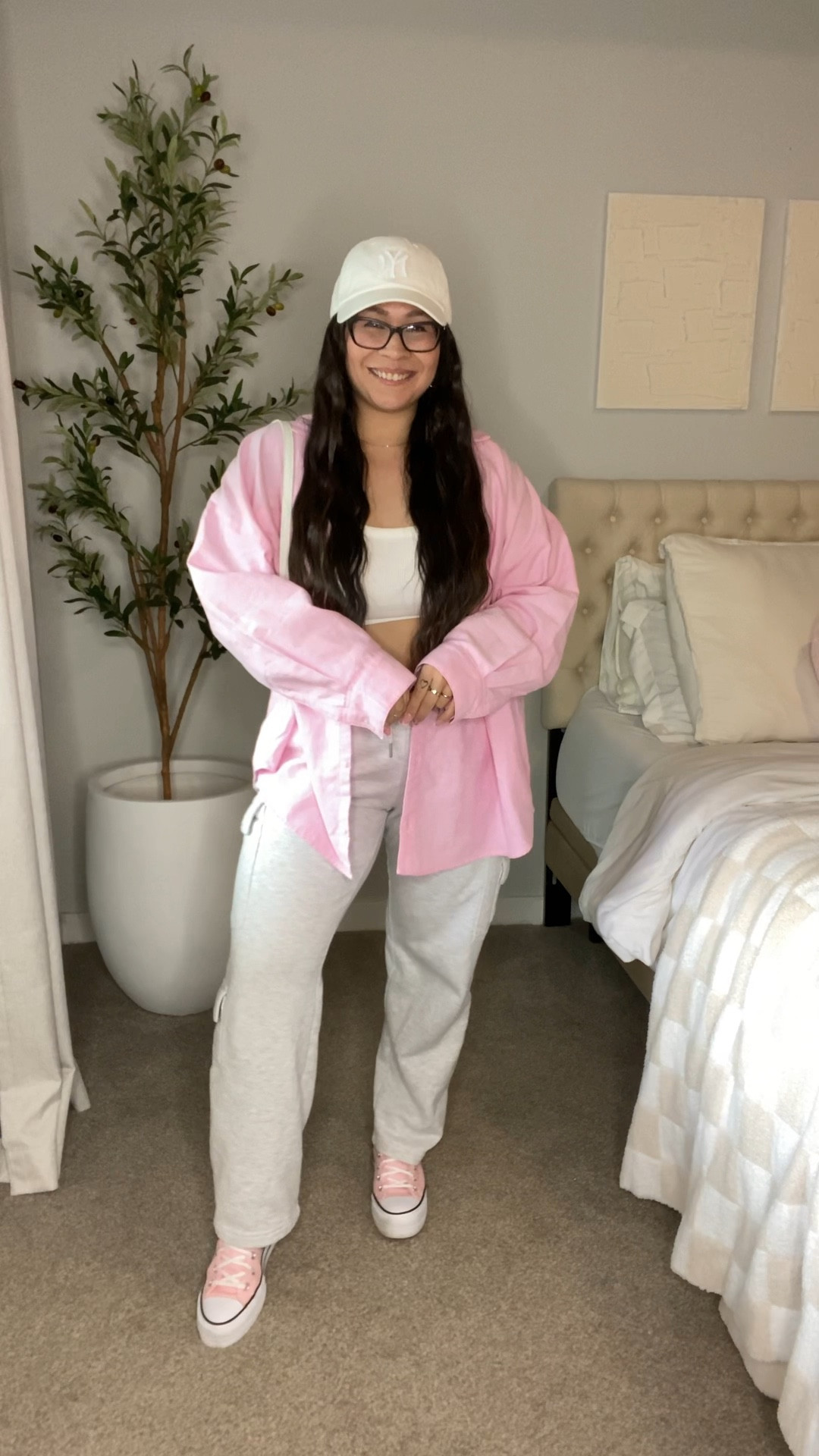 comfy spring ootd 

this oversized boyfriend button down shirt is on sale and is light weight so perfect for spring.

#LTKVideo #LTKstyletip #LTKSpringSale