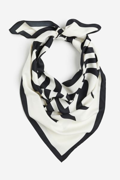 Satin scarf | H&M (UK, MY, IN, SG, PH, TW, HK)