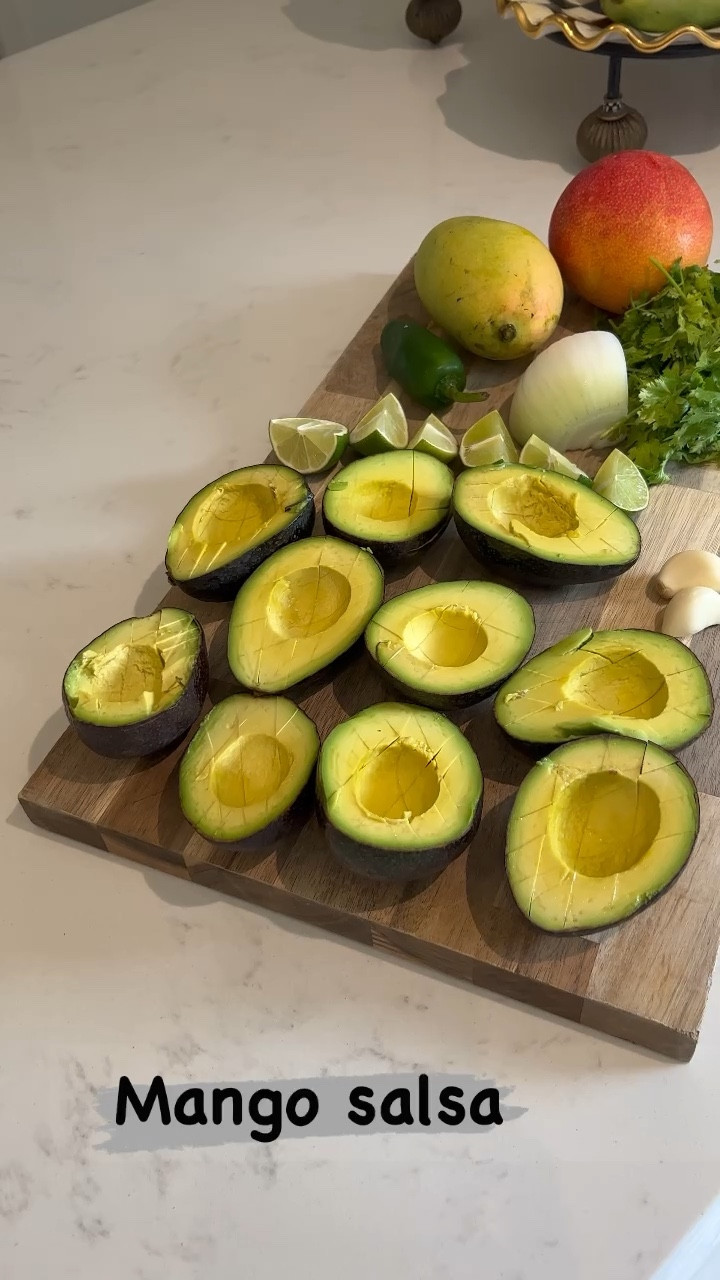 Best Mango salsa recipe! 😋
You need to ask my family but I think this recipe it’s the most delicious ever😁😘🥰
So easy 
5 avocados 
2 garlic gloves chopped 
One bushel of cilantro clean and chopped 
 1/2 of chopped white onion 
1 or 2 mangos 
1 or 2 chopped jalapeño pepper. 
Salt and 3 whole lime juice. Mix and enjoy with tacos or carne azada also with smocked salmon goes really good. 
Hope you like it. 
#adrismexicankitchen
#adrirecipe
#food
Sorry I did not take a pretty picture, but by the time I remembered it was gone! 😁😋

#LTKhome