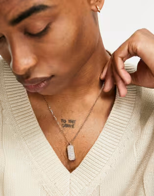 ASOS DESIGN neckchain with rhinestone dogtag pendant in gold tone | ASOS (Global)