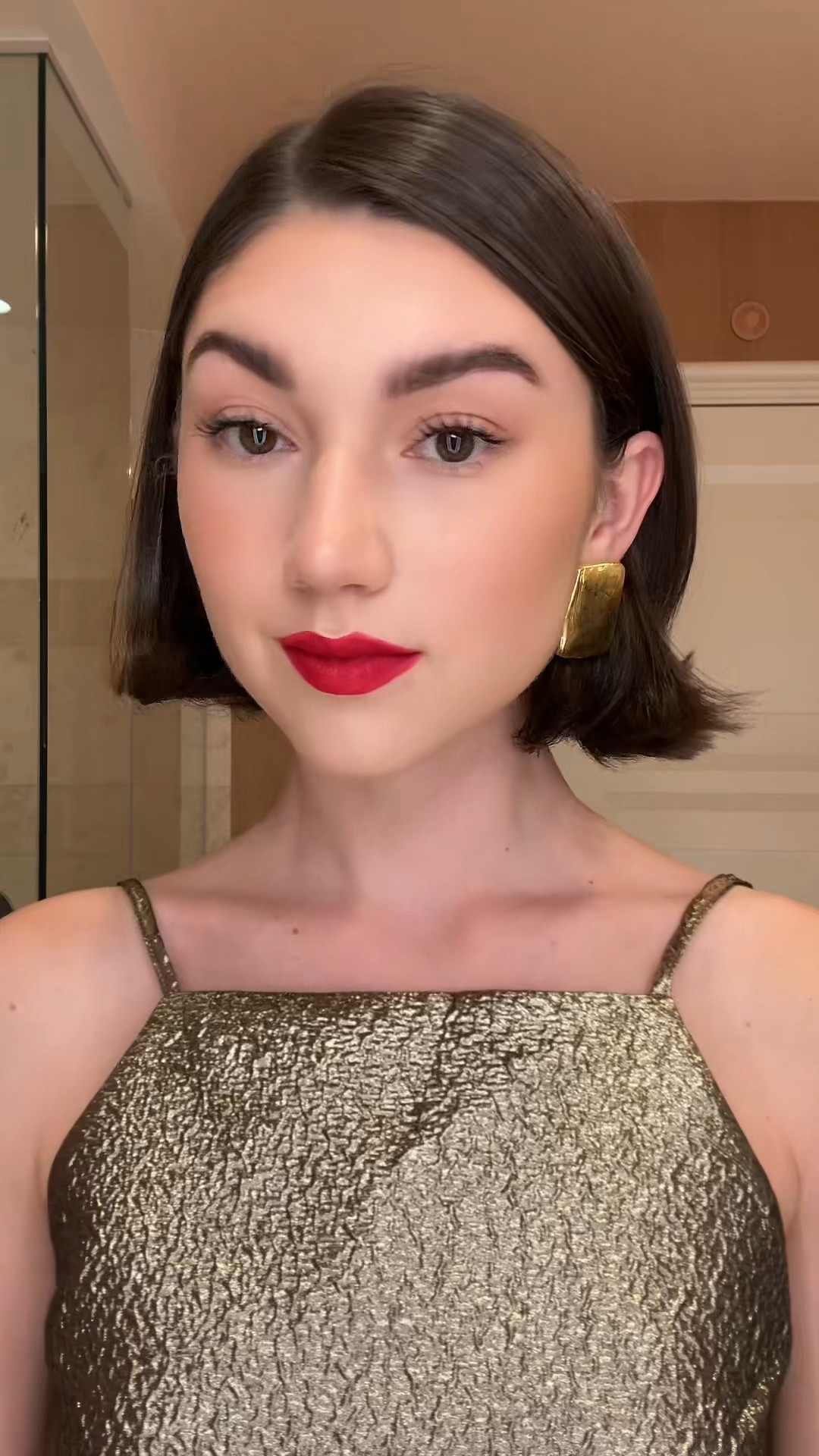 the perfect base is all I need…and my favorite is @dolcegabbana_beauty 
#DGBeauty #DGMakeup @nordstrom #nordstrombeauty #dolcegabbanabesuty #nordstrompartner 