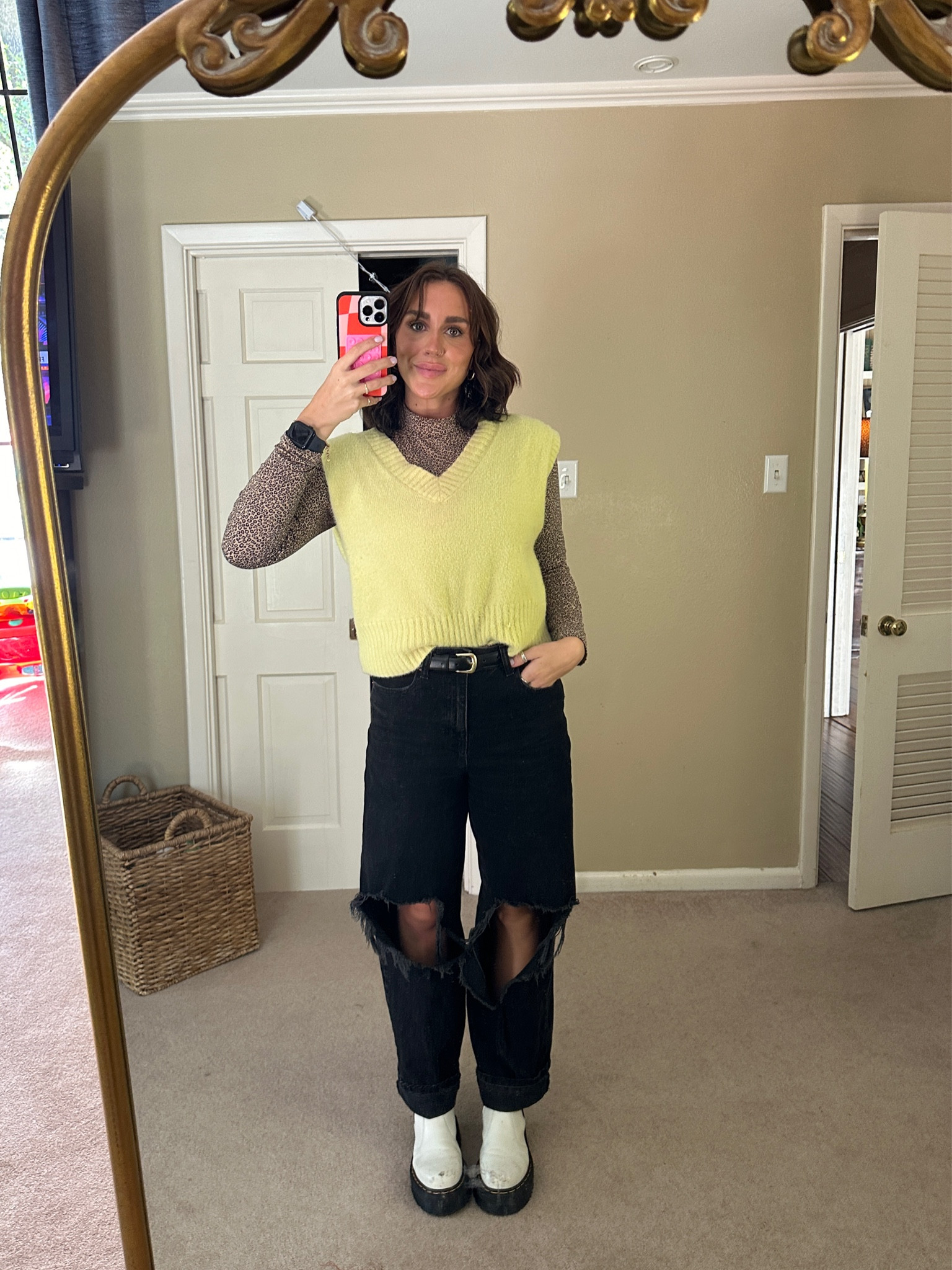 sweater vest is jessica’s simpson big found most similar! 

#LTKSeasonal #LTKWorkwear #LTKHoliday