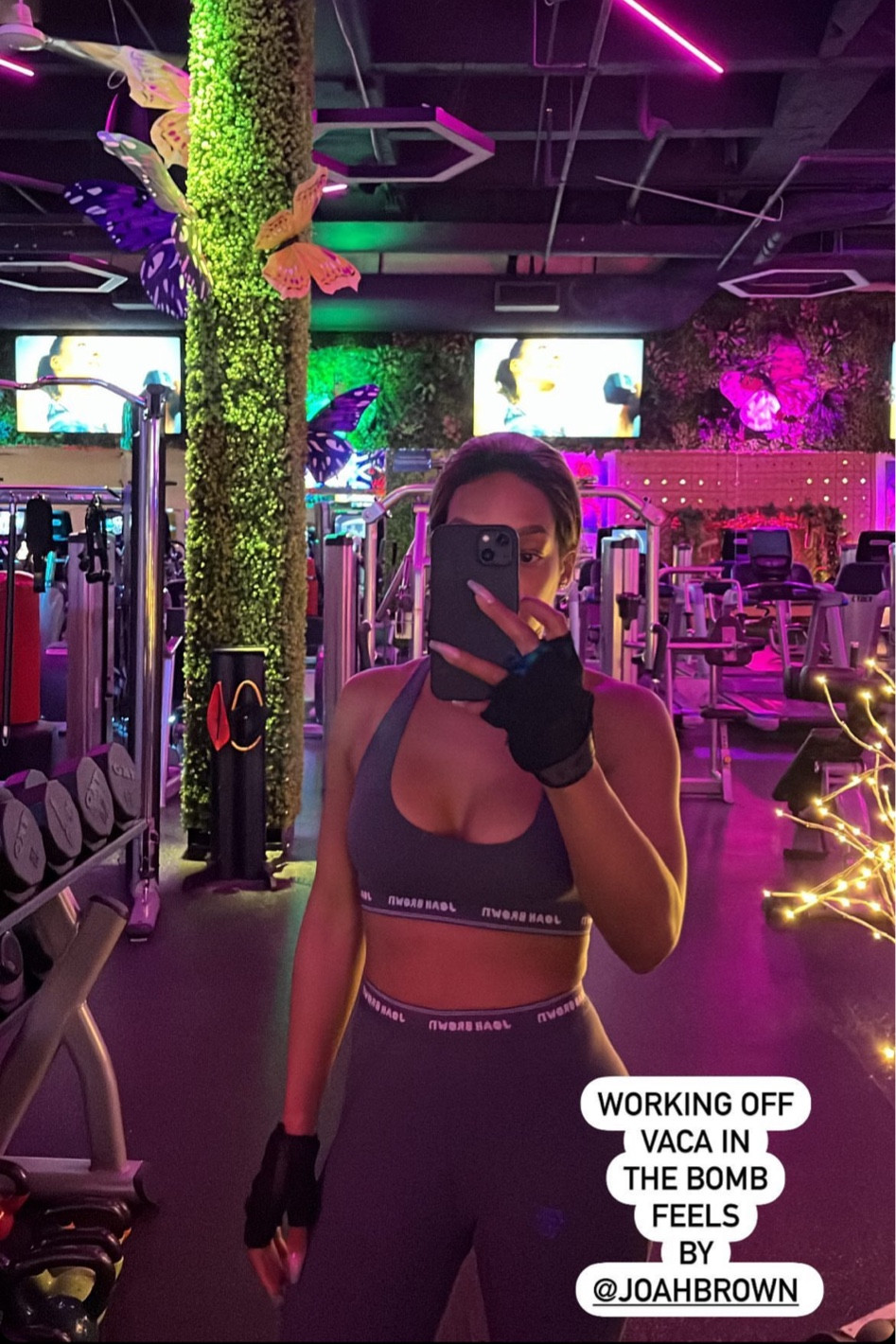 Joan Brown workout set linked below!

#LTKSeasonal #LTKstyletip