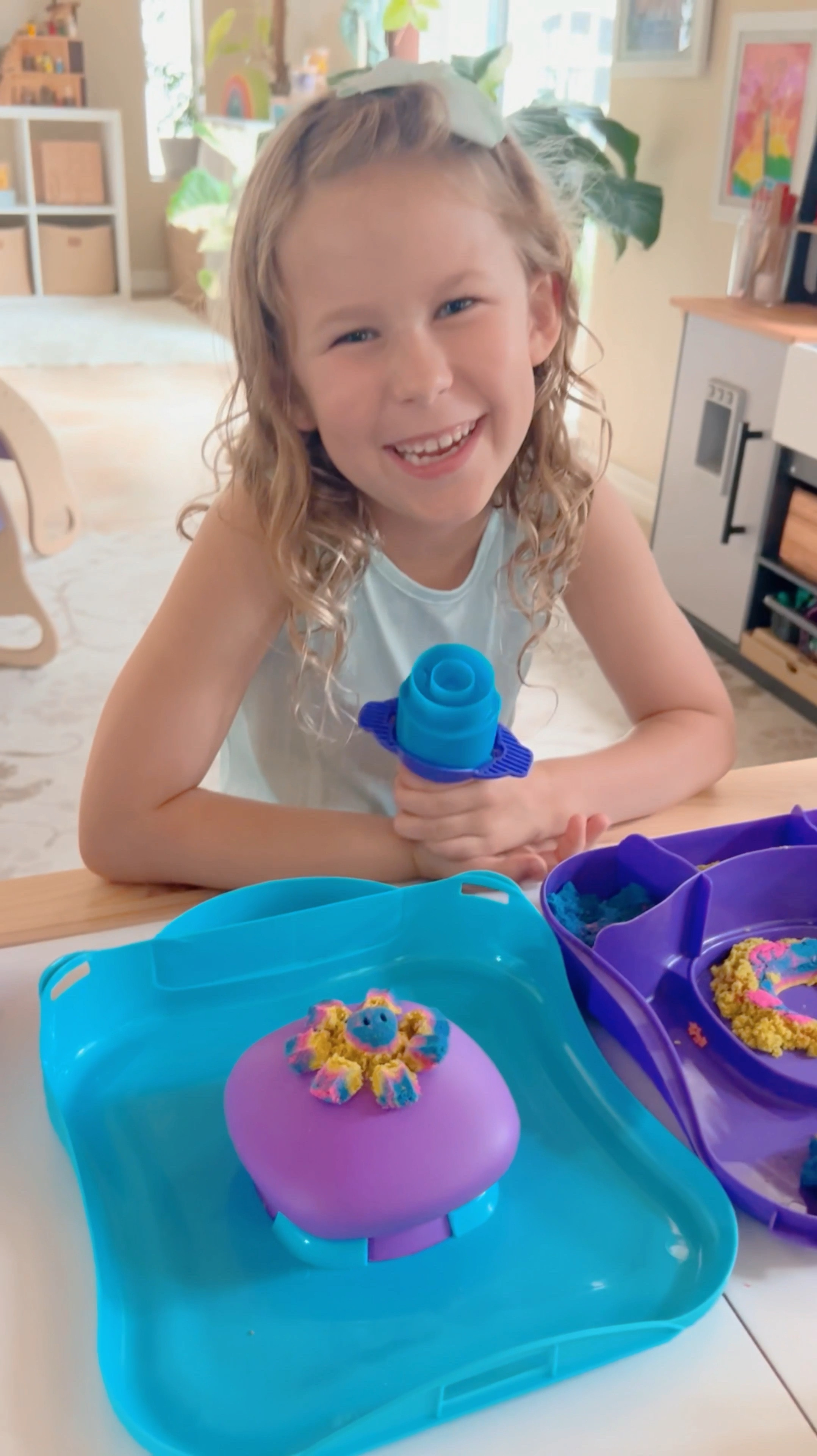 [#sponsored] Alright guys, run don’t walk to your local @target because SquishMotion has just hit the shelves and it’s the perfect screen-free summer activity for your kiddos!

With 3 sand colors & 3 stampers, kids can make chomping sharks, smiling suns & shooting stars, creating magic in every single reveal!

You’ll love that the sand sticks together for easy clean-up and it’s made from natural sand and never dries out and your little one will love that they can play again and again!

#kineticsand #tmgsquish @kineticsand