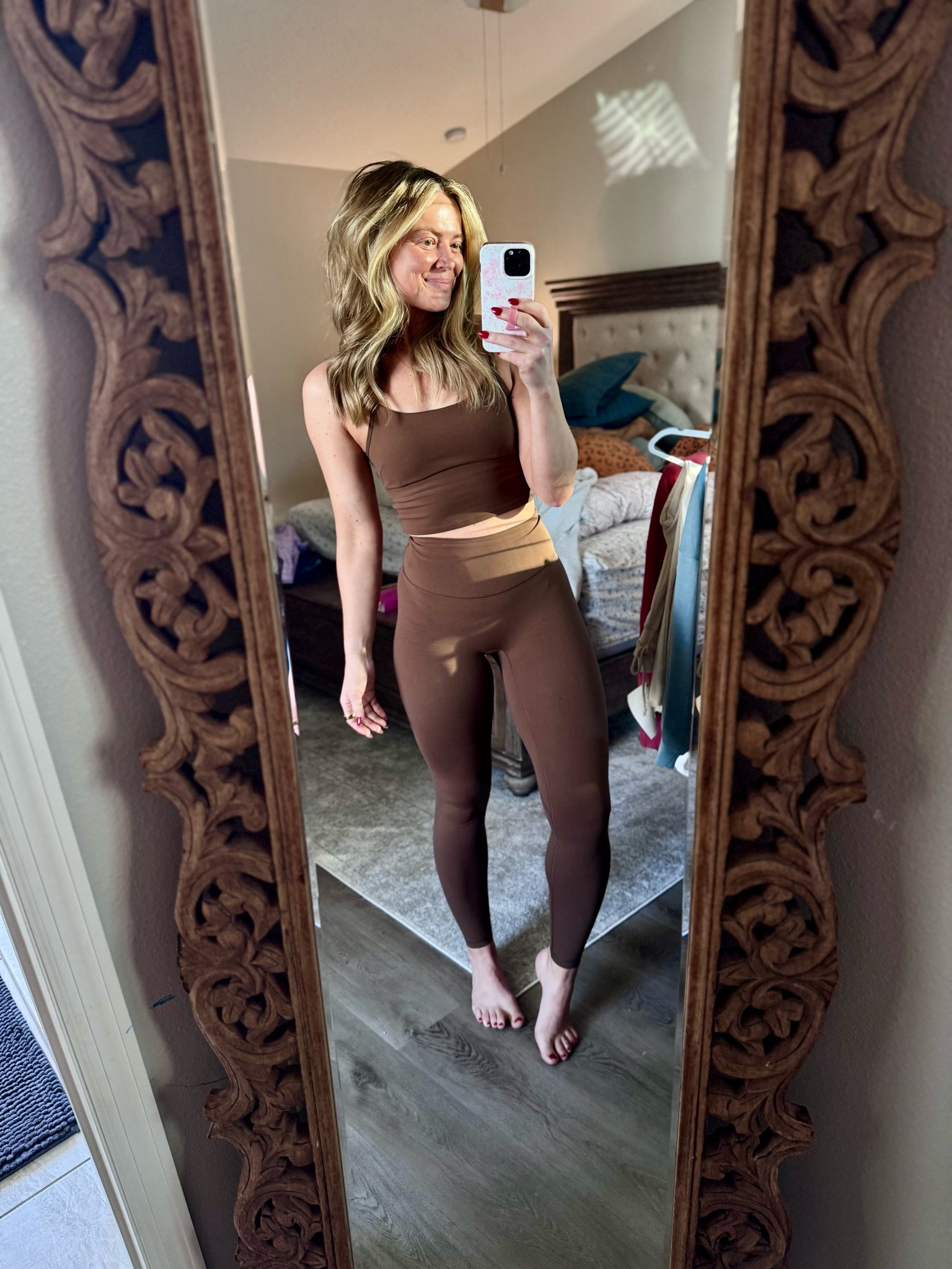 YALLLLL COLORFULKOALA IS ITTTT! 

If you haven’t heard of this brand for workout/leisure sets on Amazon, it is absolutely amazing. These are the front seam leggings and they are 10/10! It’s giving Lululemon align, with slightly less compression, but just as much comfort! Linking this set because I think everybody needs this color 🤎🤎