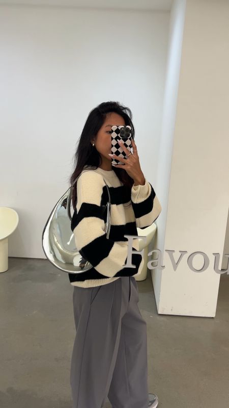 Love this metallic bag!

Fall fashion, bag, cozy sweater, wide leg pants, casual outfit, minimal style, comfy clothes

#LTKitbag #LTKstyletip #LTKfindsunder100