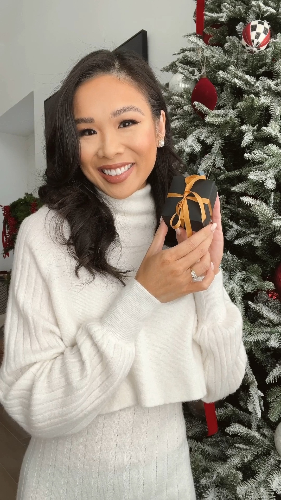 Personalized gift for my mother with Jared Galleria of Jewelry! I got her the Italia D’Oro Charm for the holiday season. Linking my outfit, her gift and more engraveable options for gift giving and more! 

#LTKHoliday #LTKGiftGuide #LTKstyletip