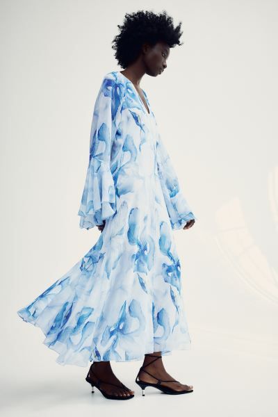 Long Chiffon Dress - V-neck - Long sleeve - Light blue/floral - Ladies | H&M US | H&M (US + CA)