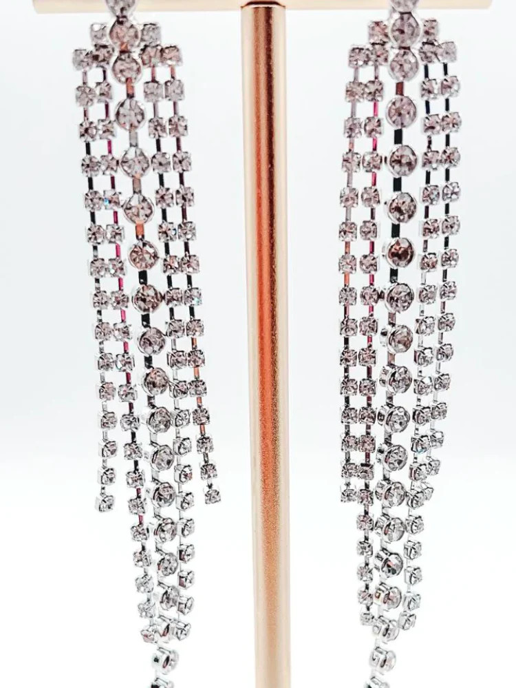 Be Dazzled Silver Earring | Confête