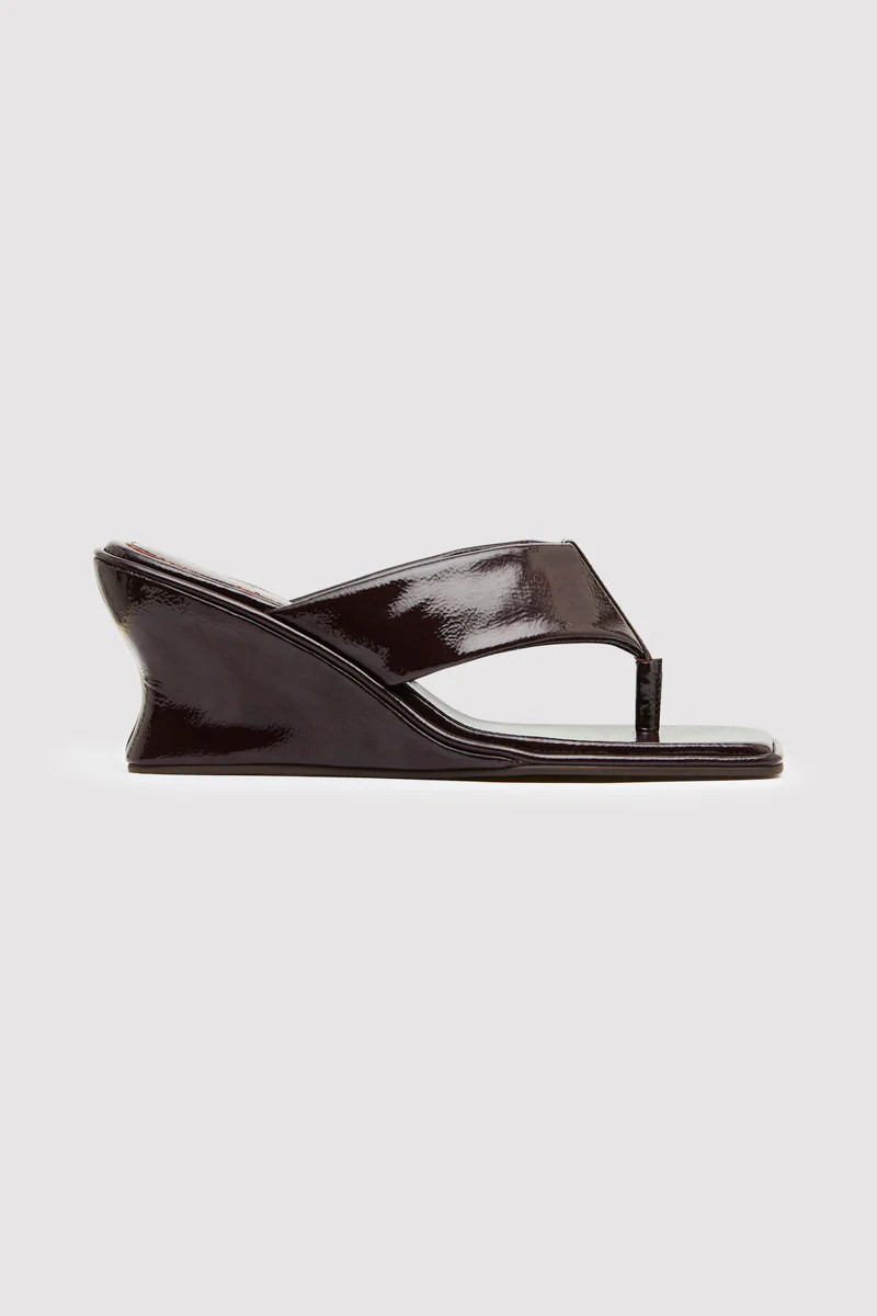 PRE-ORDER: Soft Thong Contour Wedge - Patent Port | St. Agni (US, UK, EU)