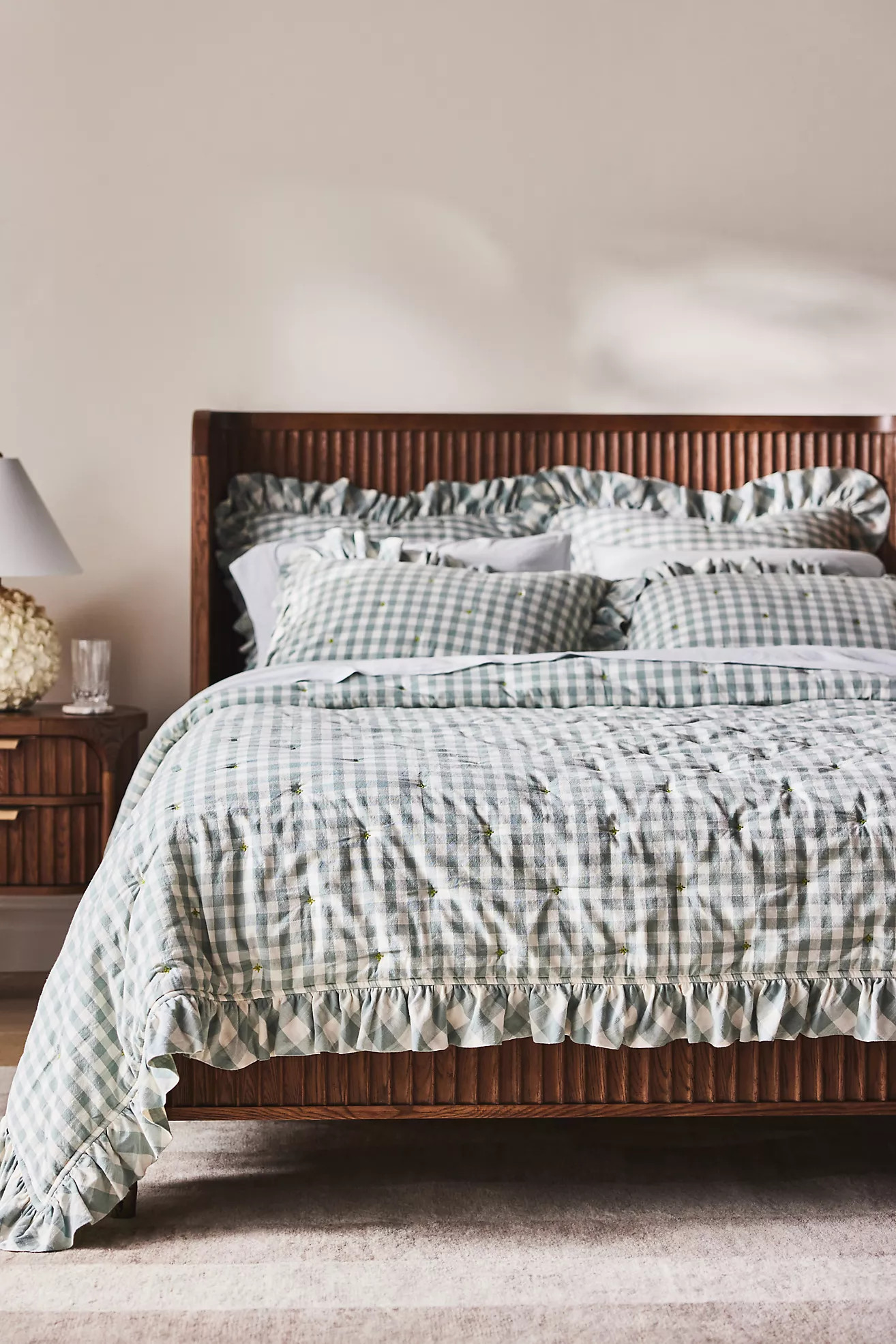 Gingham Ruffle Yarn-Dyed Cotton Quilt | Anthropologie (US)