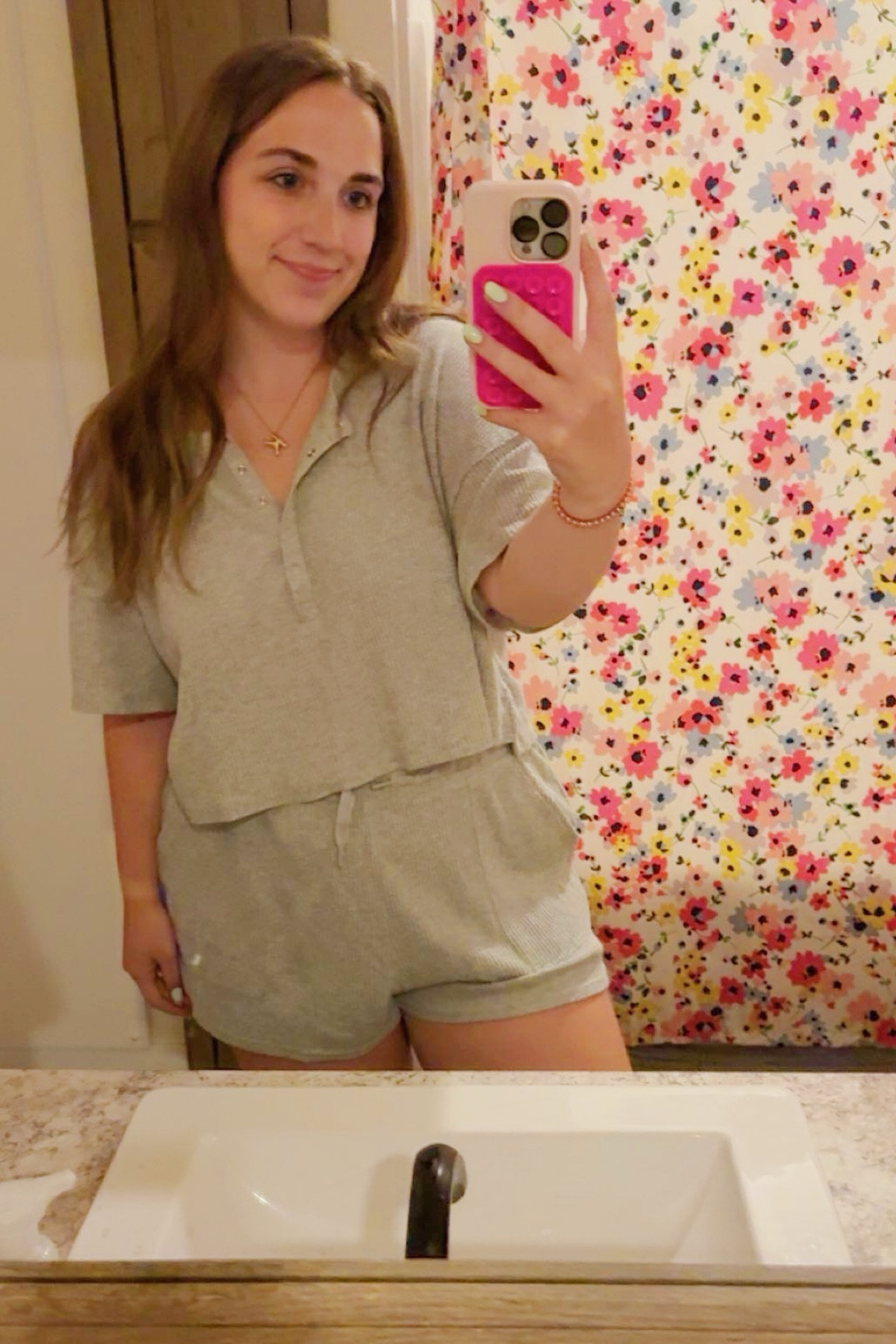 my FAVORITE set rn!!!! 



top: L
bottoms: L

#LTKMidsize
