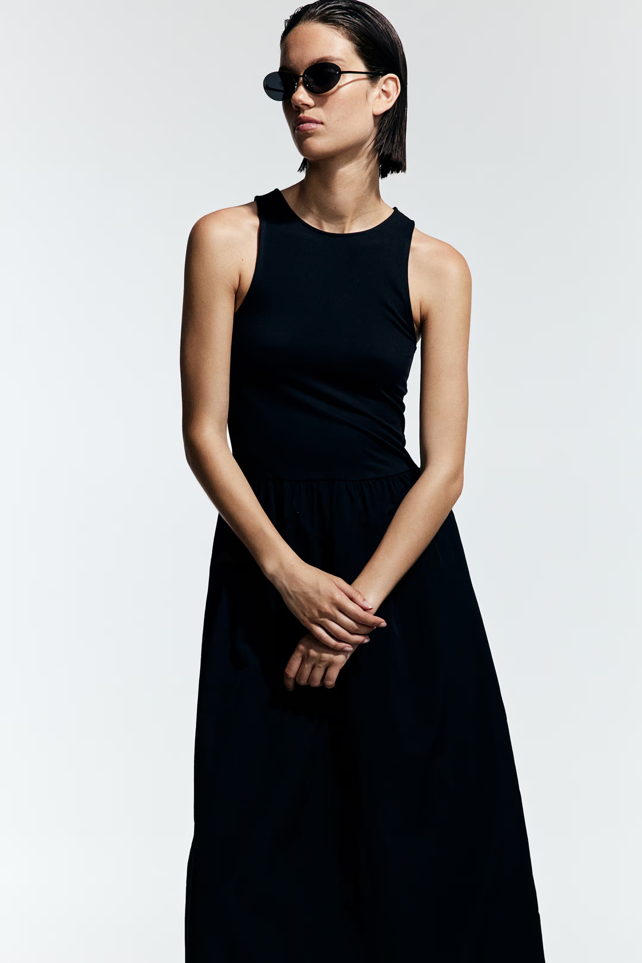Flared-skirt dress - Round neck - Sleeveless - Black - Ladies | H&M GB | H&M (UK, MY, IN, SG, PH, TW, HK)