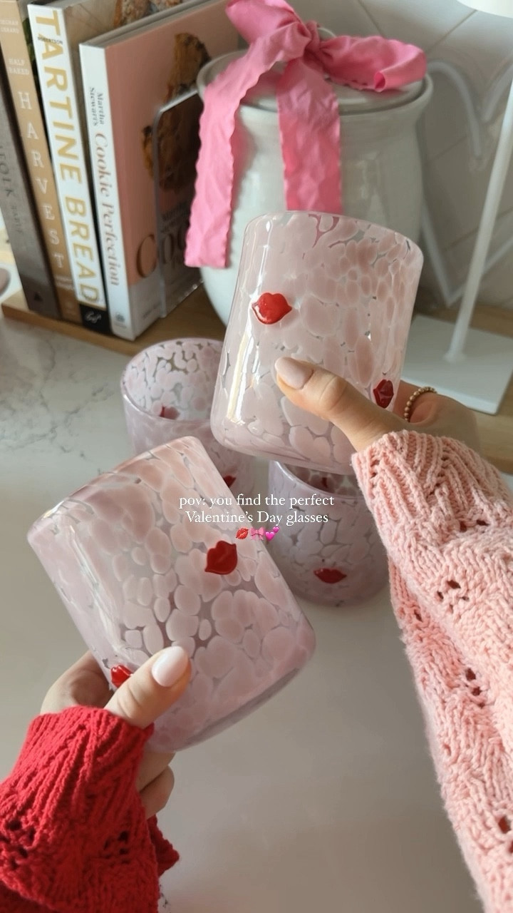 ABSOLUTELY the cutest Valentine’s Day glasses 💋 

save and share with your bestie 🫶🏼
shop under my @shop.ltk (link in bio)
#valentinesday #valentinedecor #galentinesday #unboxing #galentinesparty #anthroliving #vday #kitchenfinds 

#LTKhome #LTKfindsunder50 #LTKSeasonal
