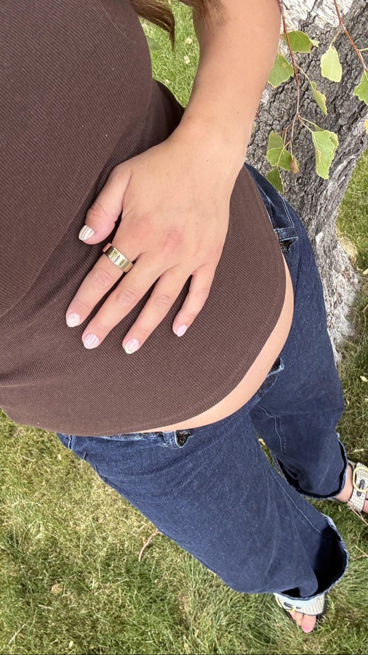 One thing I always thought about doing when I was pregnant with Charlie was getting a pregnancy pillow, but I never did!

I thought it might help with my back pain and even my quality of sleep, but I was so overwhelmed by all the different options that I kept putting it off! 

This time around I knew I didn’t want to wait, so I finally got one! It has been the best decision ever! My sleep has been so much better and I’m wishing I would have gotten one the first time around! 

Comment “PILLOW” and I’ll send you a link to the one I have! 🤍

#pregnancypillow #secondtimemom #secondpregnancy #momlife #pregnancytips