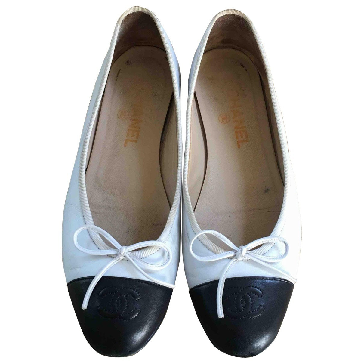 Leather flats | Vestiaire Collective US