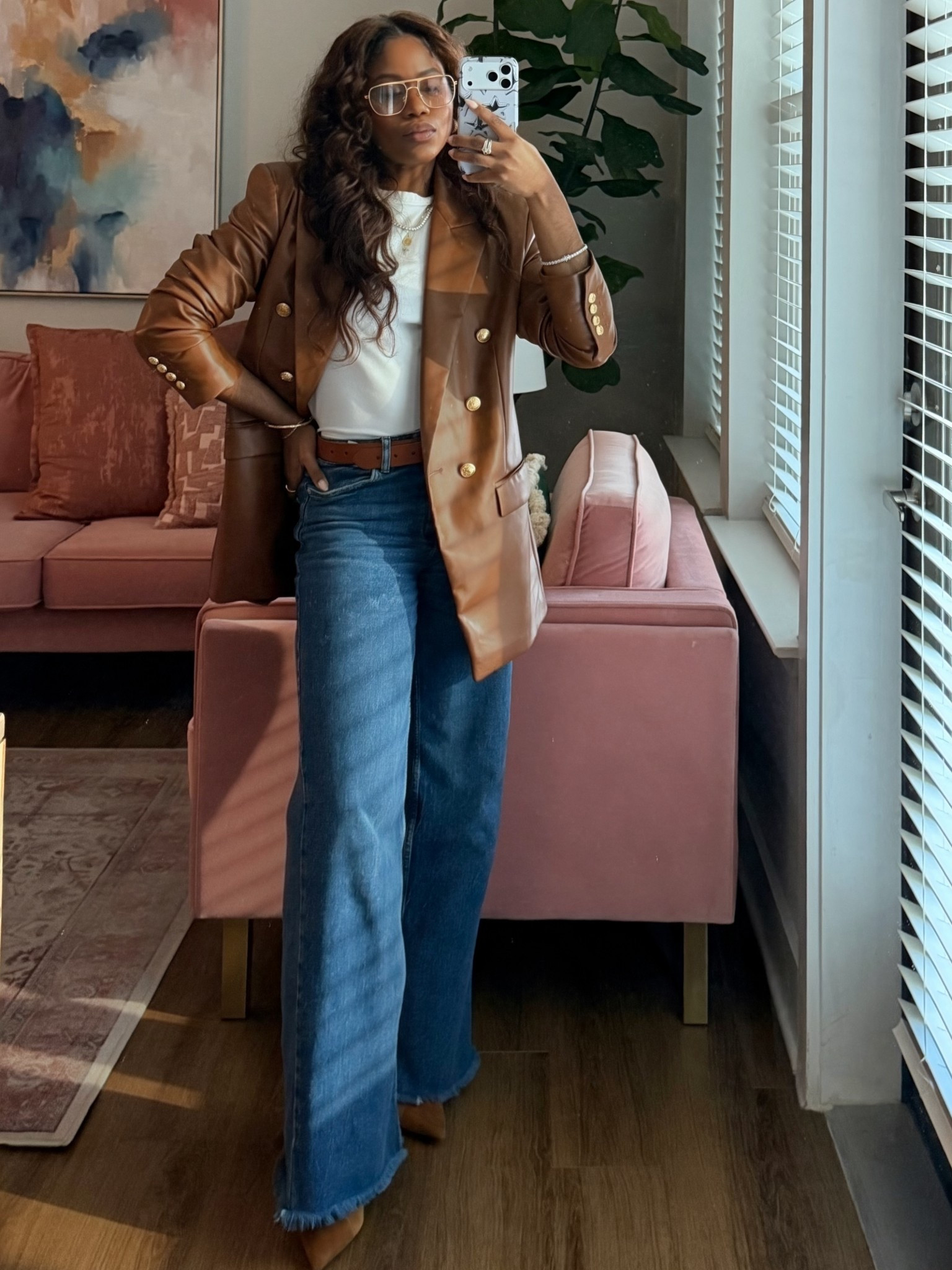 Simple outfit inspo you’ll wear on repeat 🤍

This is my go-to formula when I want to look polished without overthinking it:
a clean base, structured layer, and minimal accessories.

The brown blazer instantly elevates this look, while the wide-leg denim keeps it relaxed and wearable.

Everything linked to recreate this effortless everyday outfit ✨

simple outfit inspo, spring outfits 2026, business casual workwear, brown blazer outfit, wide leg jeans outfit, elevated casual style, everyday outfit ideas, neutral outfit, effortless style, capsule wardrobe outfits, minimal chic outfits, casual workwear, spring outfits, polished casual look


#LTKootd #LTKWorkwear #LTKPetite