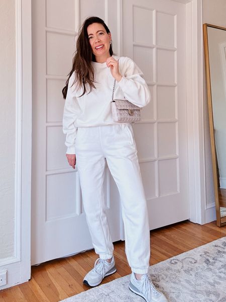 White sweatsuit from Gap. Wearing size small. On sale for 40% off. 

White sweatshirt, white sweatpants, lounge set 

#LTKHome #LTKFindsUnder50 #LTKStyleTip