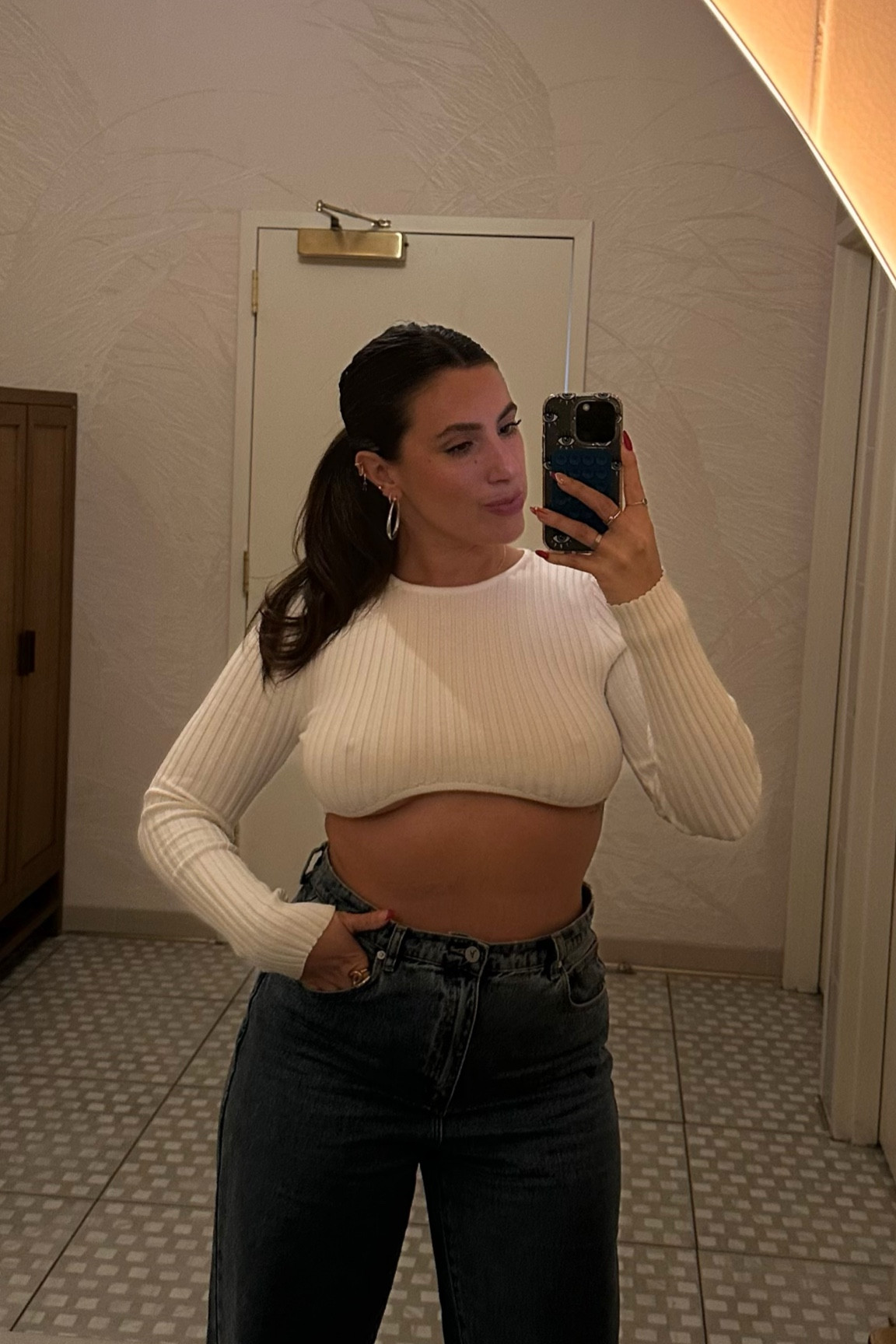 Cute white crop top ✨

#LTKfindsunder50 #LTKsalealert