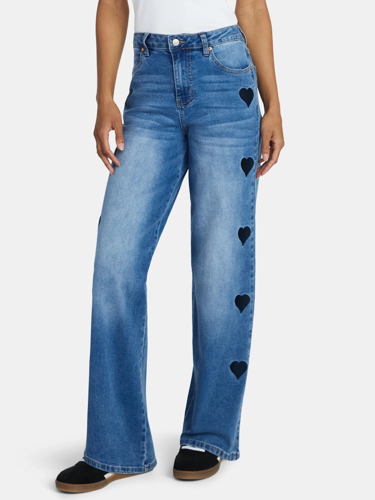 Madden NYC Women’s Ultra 90's Jeans with Heart Embroidery, 32'' Inseam, Sizes 00-18 | Walmart (US)