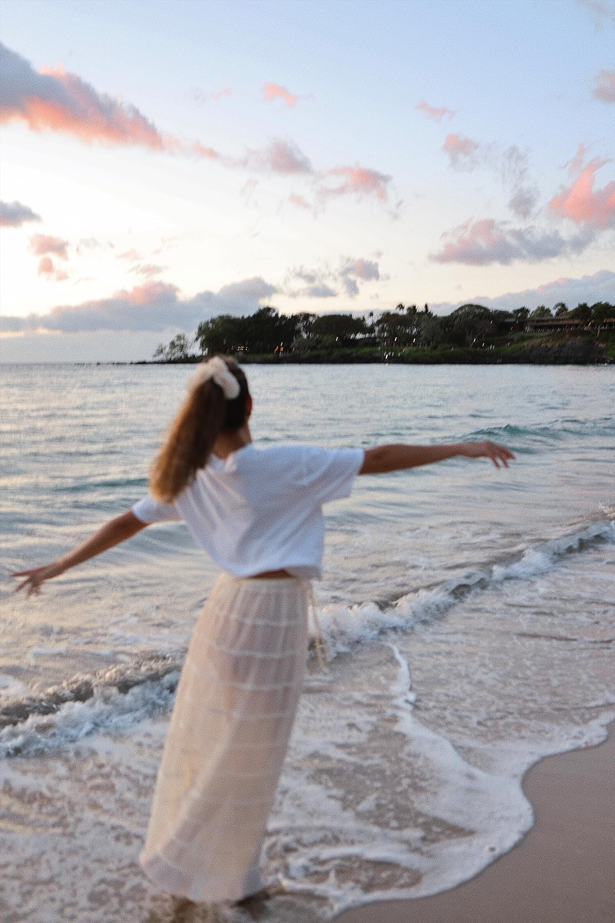 Beach night🤍 wearing a small in the set + tee! Wanted to dress the skirt down with this white ... | Amazon (US)