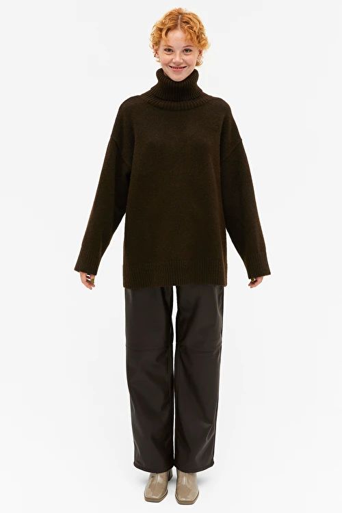 Brown oversized knit turtleneck sweater | Monki