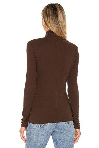 Roosevelt Turtleneck in Mahogany | Revolve Clothing (Global)