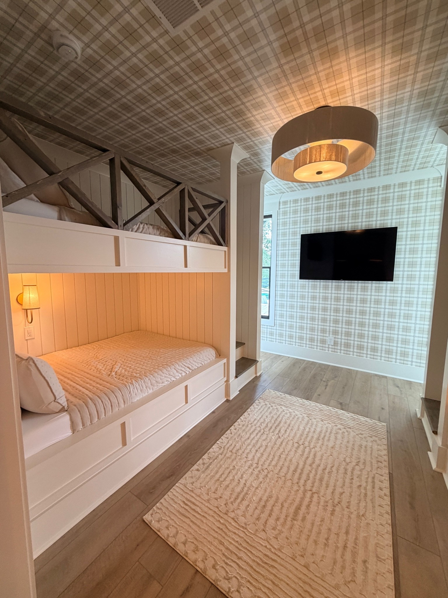 The bunk room is finally coming together 🤎 So many of you have been asking where everything is from, so I rounded up all the details and linked them here!

#bunkroom #bunkroomdesign #interiordesign #homedecor #homeinspo #bedroomdesign #designerfinds #ltkhome #ltkfinds

#LTKHome