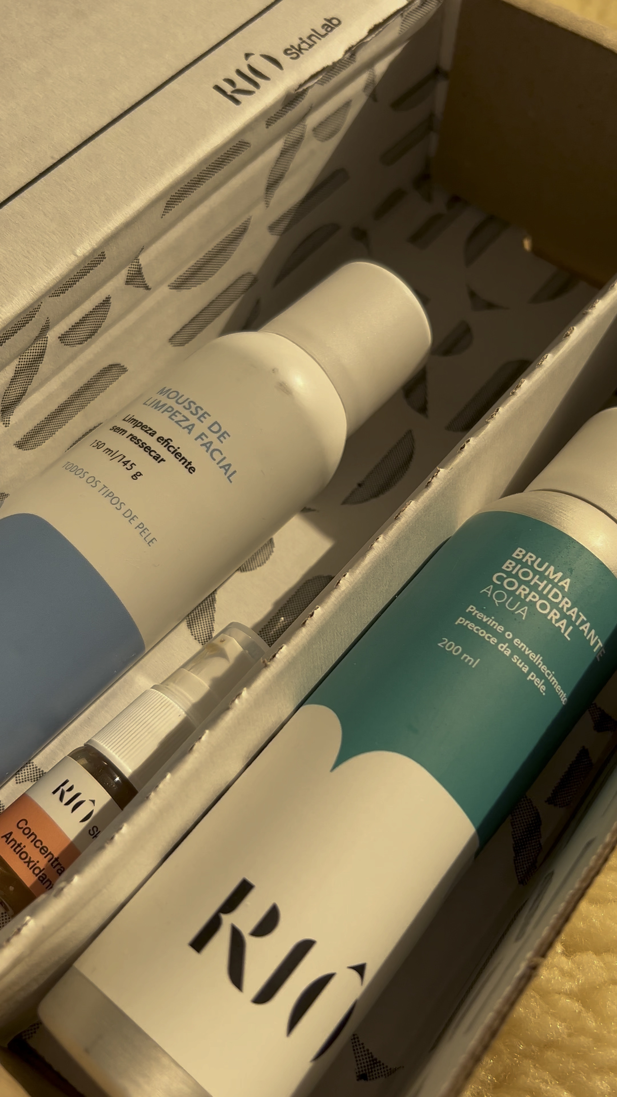 Mousse de Limpeza Facial da Riô SkinLab. 
Limpa sem agredir, revigora e devolve a maciez da pele. Nova experiência de limpeza: textura chantilly com microbolhas que ampliam o tempo de ação dos bioativos e proporcionam um sensorial extremamente agradável. #skincare #cuidadoscomapele 

#LTKgiftguide #LTKbrasil #LTKbeauty