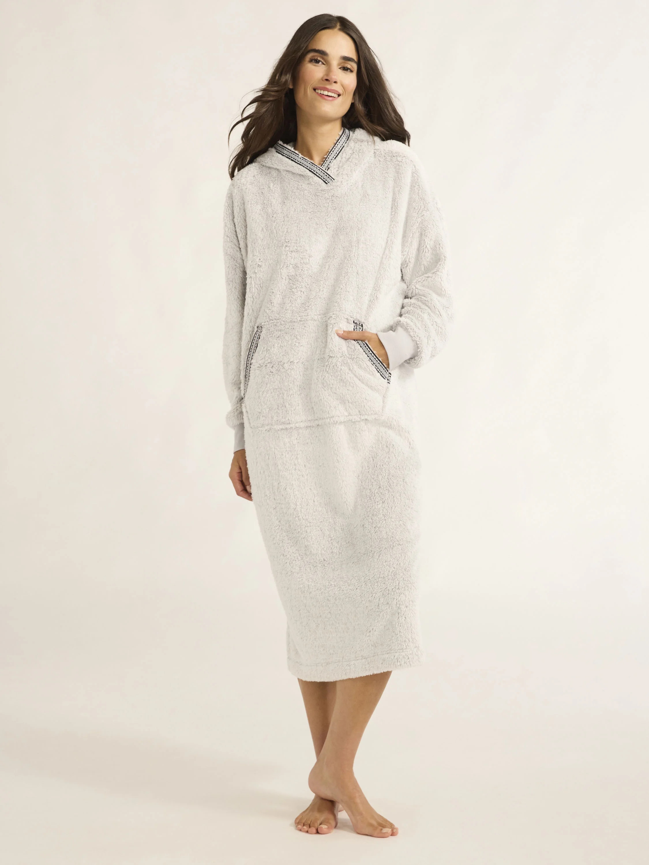 Joyspun Women's Oversized Hooded Plush Lounger, Size XS-3X | Walmart (US)