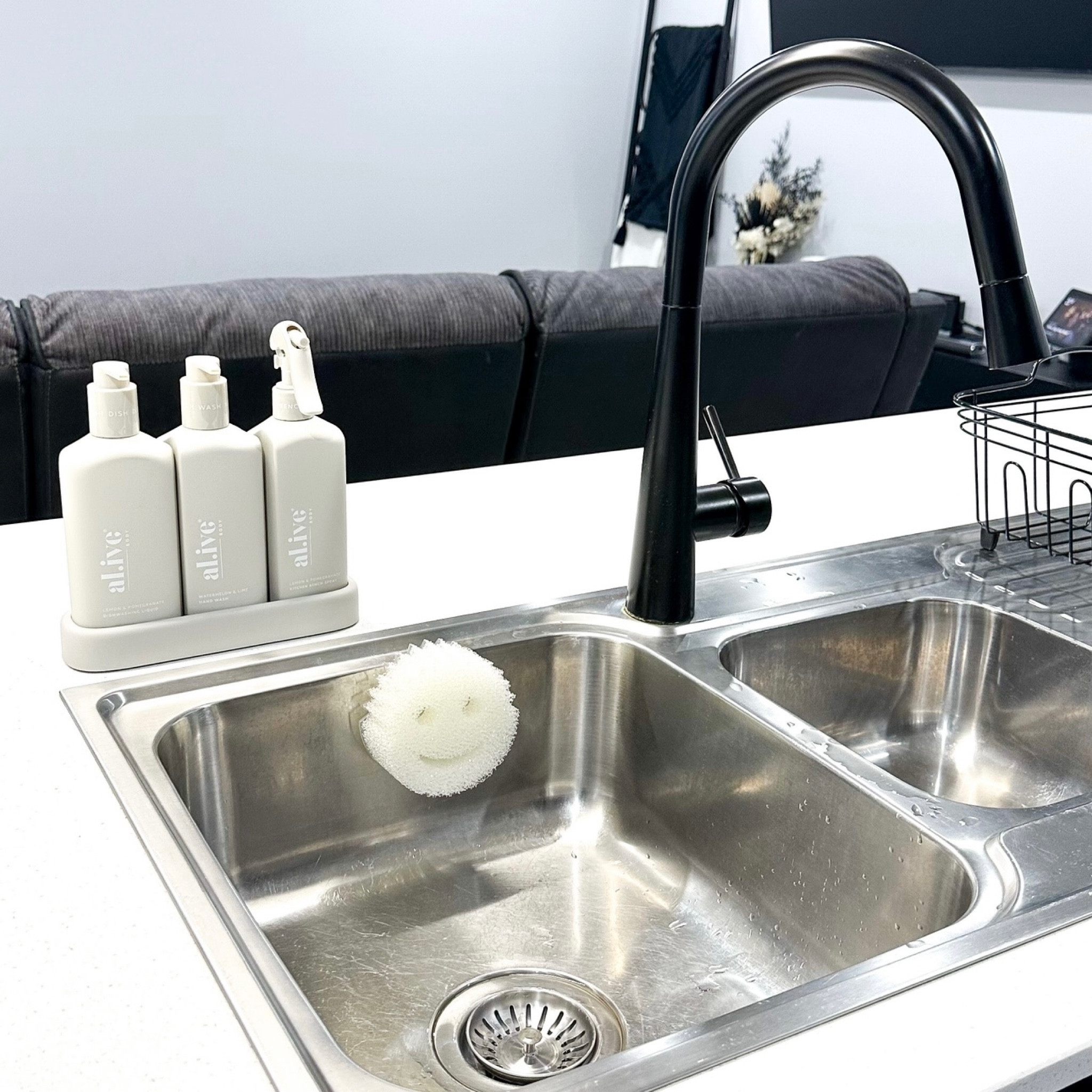 Aesthetic kitchen accessories 🤍

Must haves, kitchen soap, cleaning, cleaner, spray, trending, viral, scrub daddy, scrub mommy, finds, organization, home

#LTKfindsunder50 #LTKhome #LTKfindsunder100