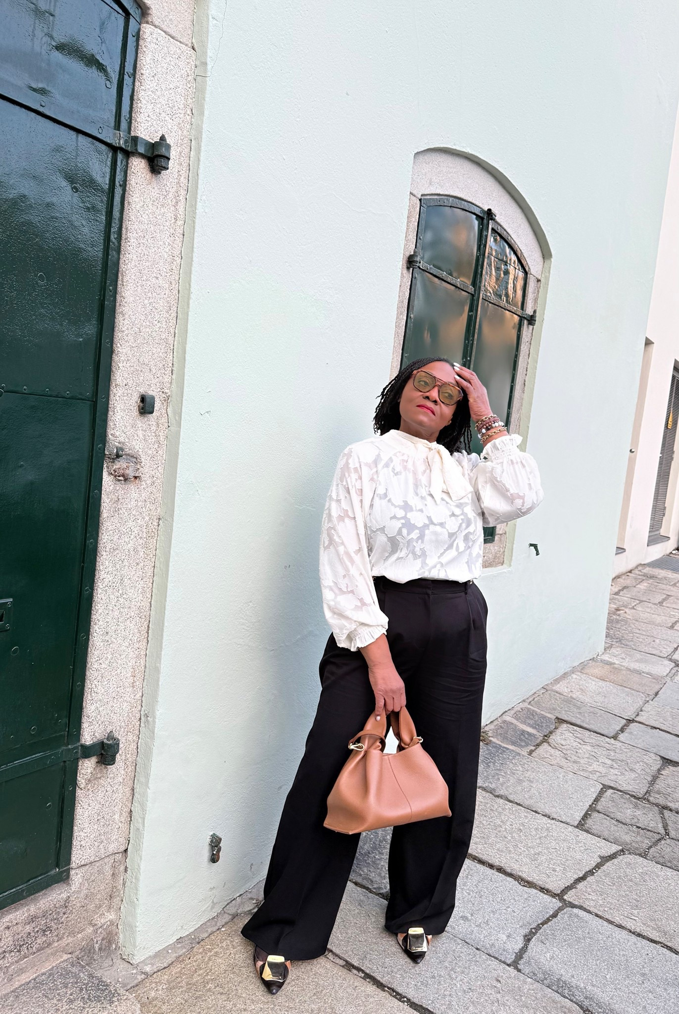 Ootd 🖤🤍
•


#LTKFashionMonth #LTKspring #LTKworkwear