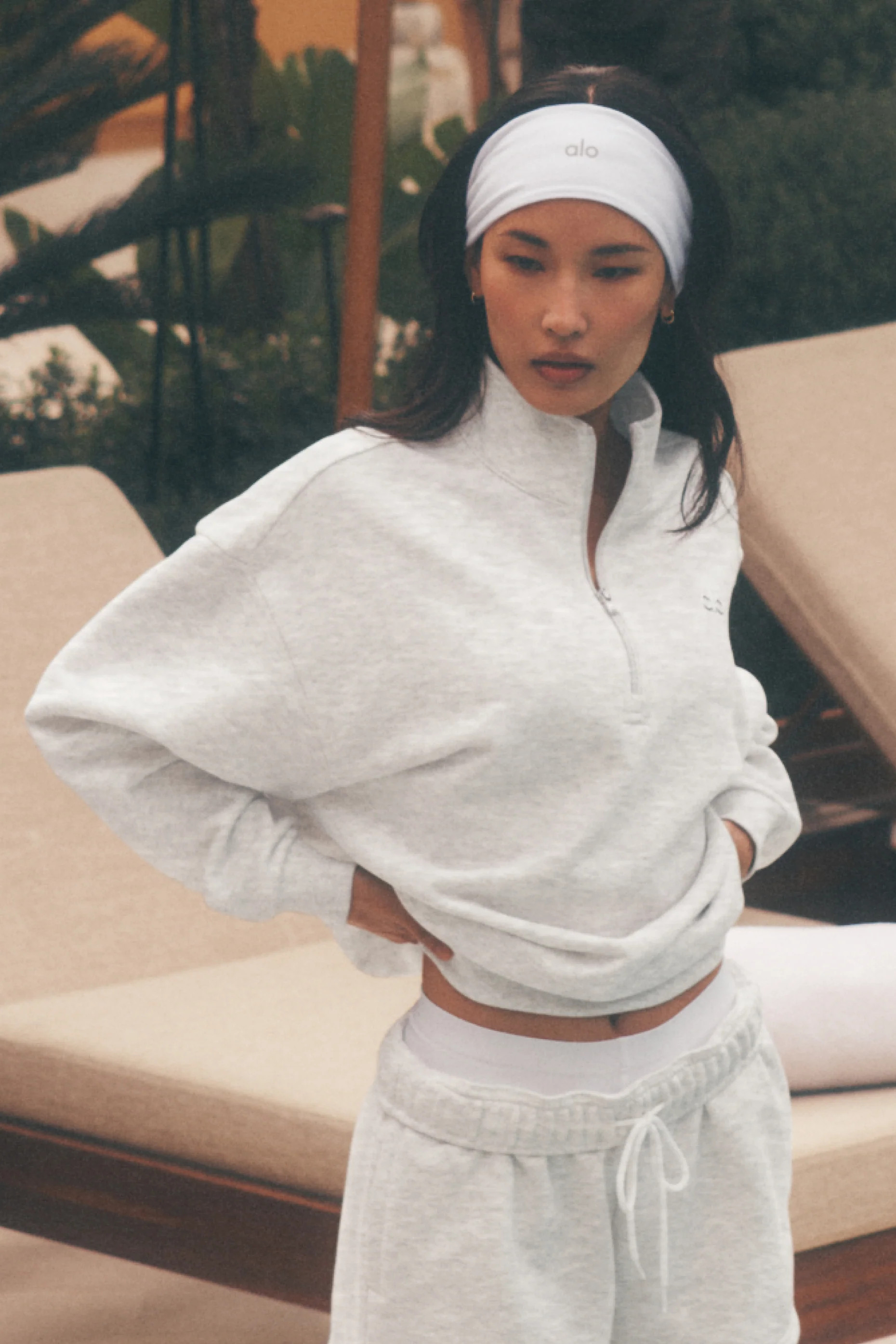ALO | Accolade 1/4 Zip Pullover Top in White Heather, Size: Large | Alo Yoga