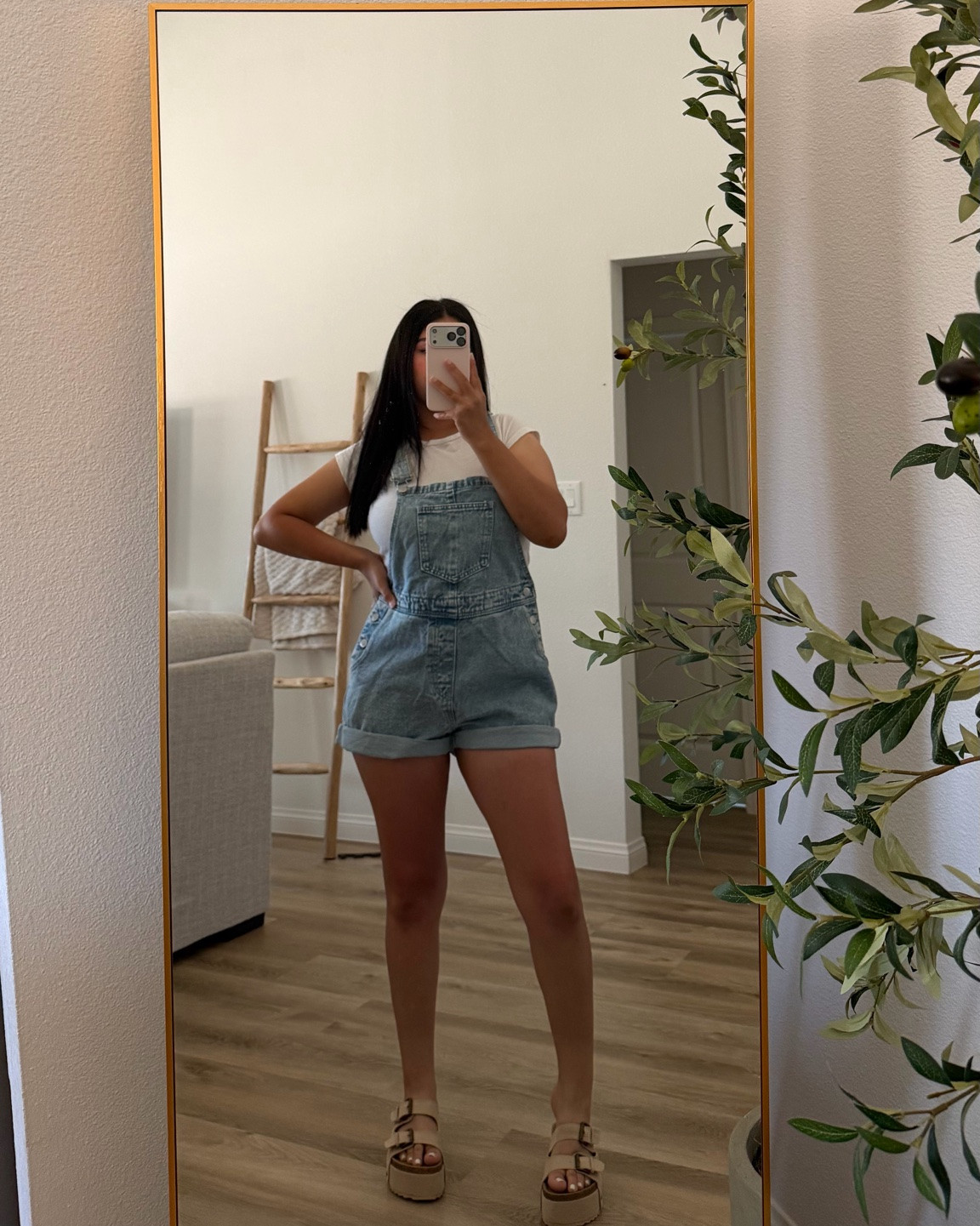 Mom summer fits🍓🤍

#LTKootd #LTKmomlife #LTKgrwm
