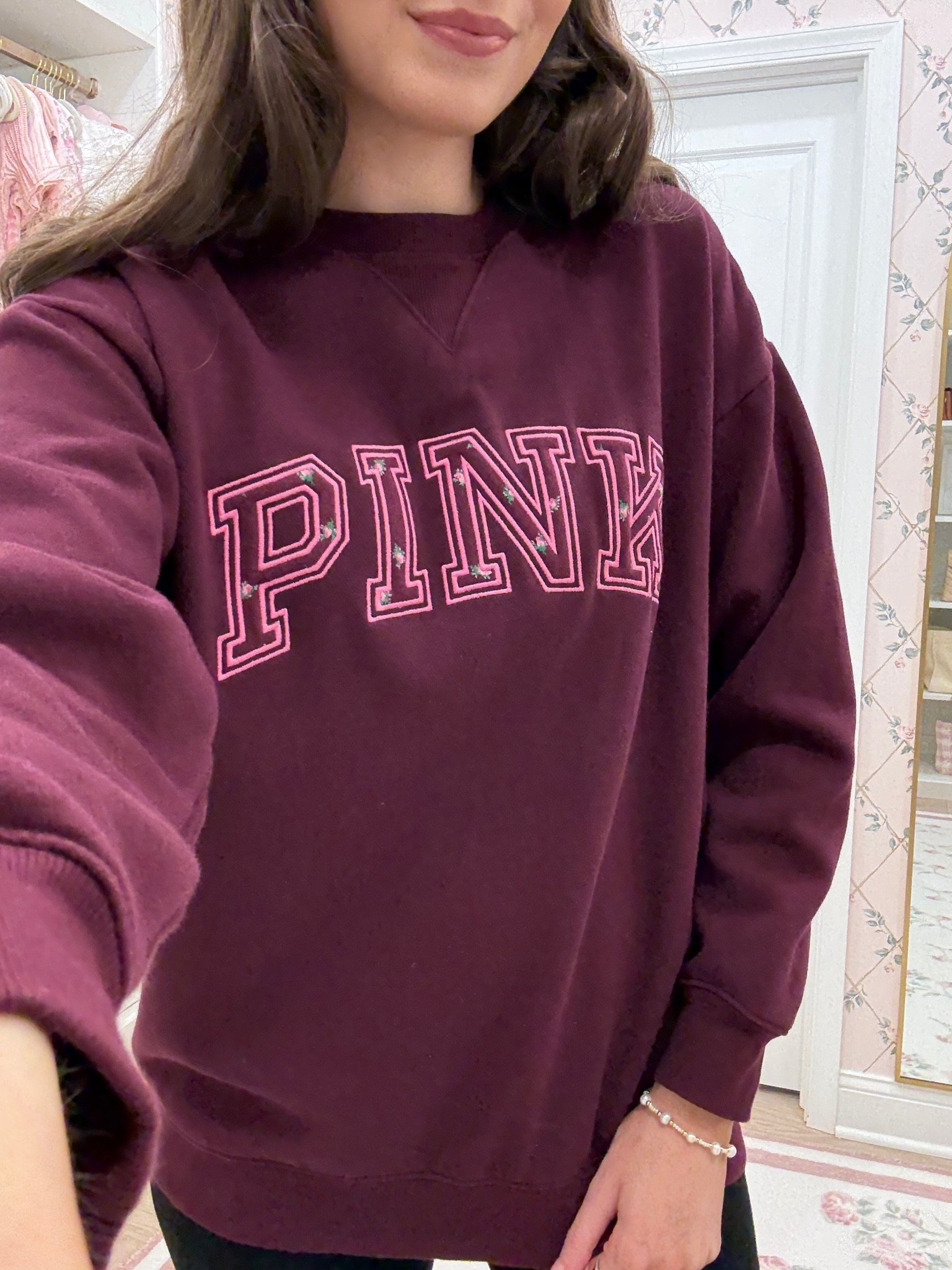 forever a flare girl 🎀🩰✨ loving the new Super Flares from @vspink 💕 the extra flare makes them so fun to style + they’re seriously sooo comfy! #PINKPartner

#LTKdayinmylife #LTKootd #LTKSeasonal