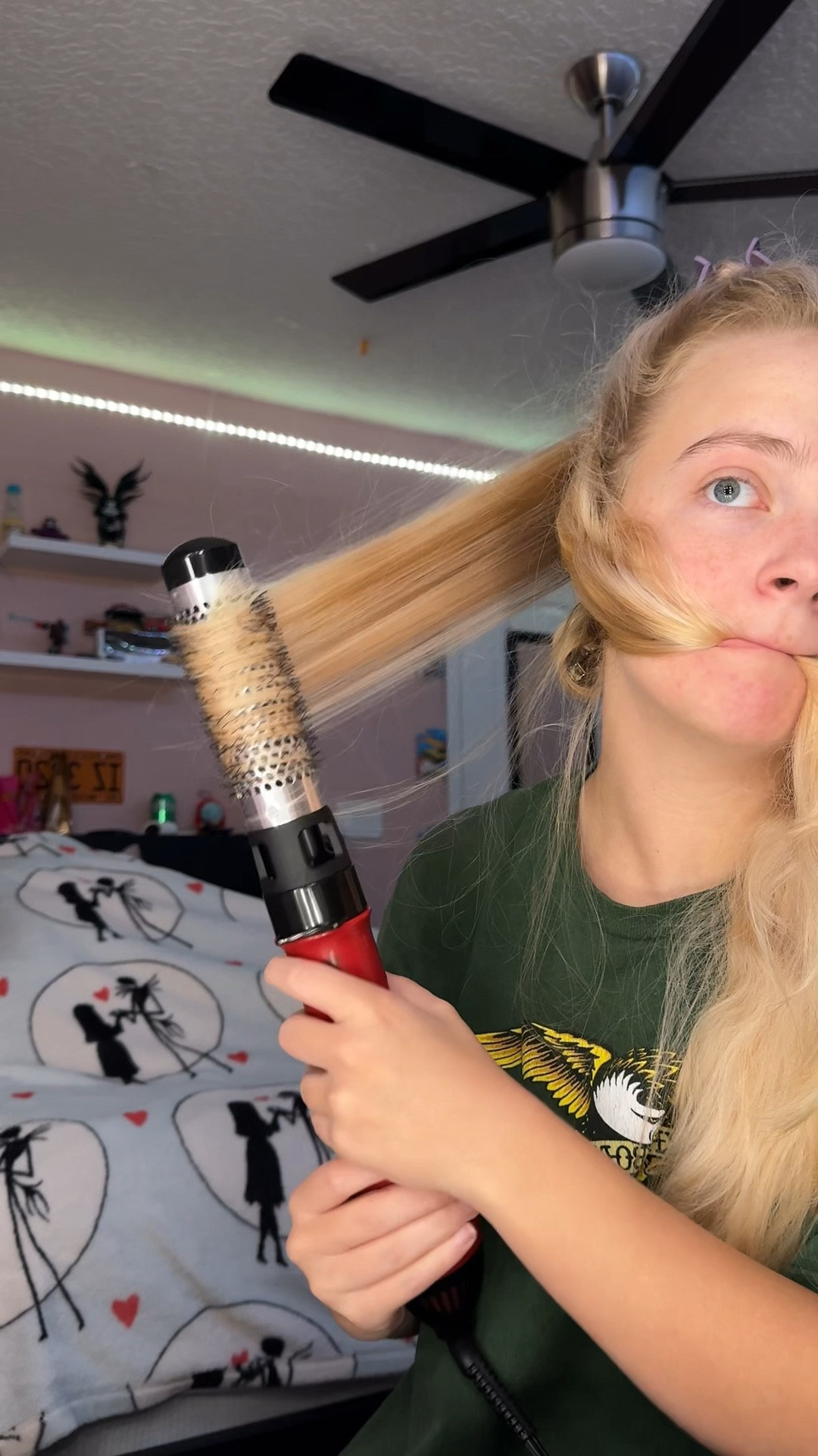 full blowout ⭐️

#LTKBeauty #LTKxPrimeDay #LTKVideo