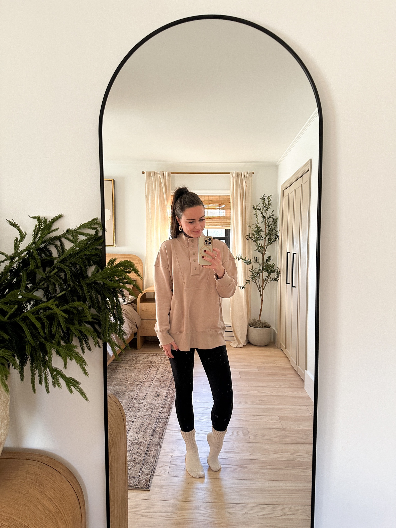 Causal pullover top under $20 makes for a comfy winter outfit from Walmart!

#Walmartfashion


#LTKStyleTip #LTKFindsUnder50