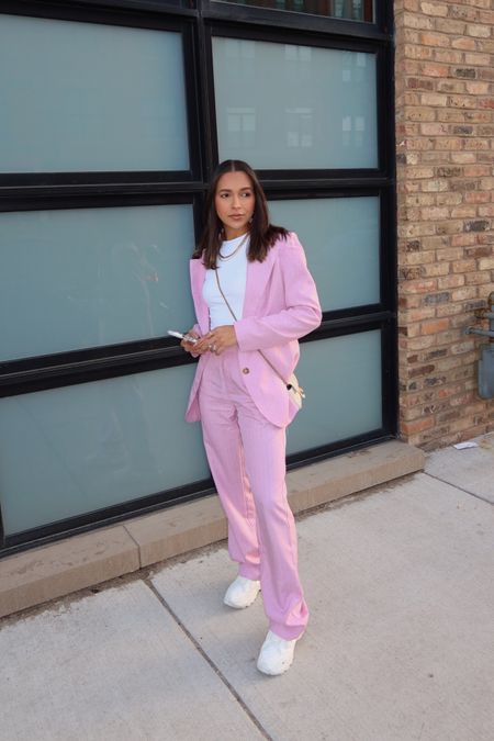 pink suit 🌸🌷💕