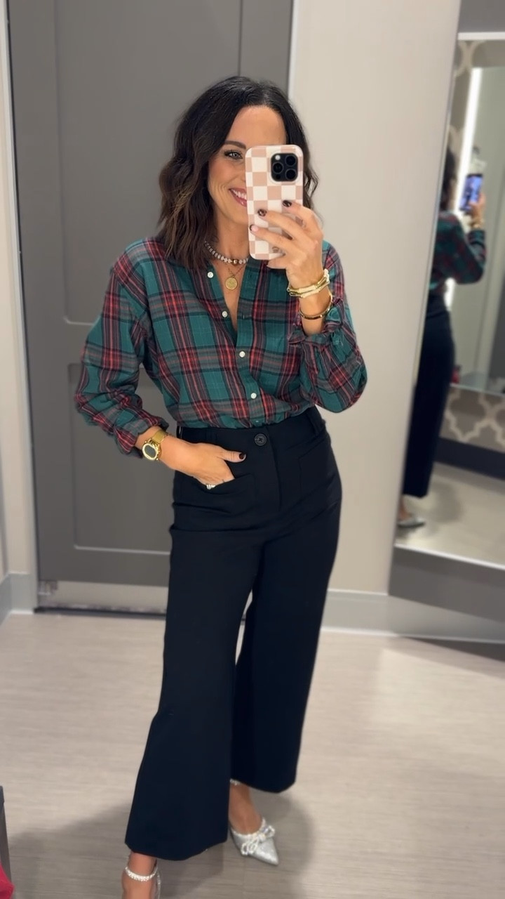 Y’all this flannel button down shirt is giving designer vibes!! Super soft and warm, also comes in 2 more color combos!

Women’s shirt, flannel shirt, fall fashion, elevated casual, workwear, Holiday outfit, Target style, VintagePickin



#LTKHoliday #LTKSeasonal #LTKootd