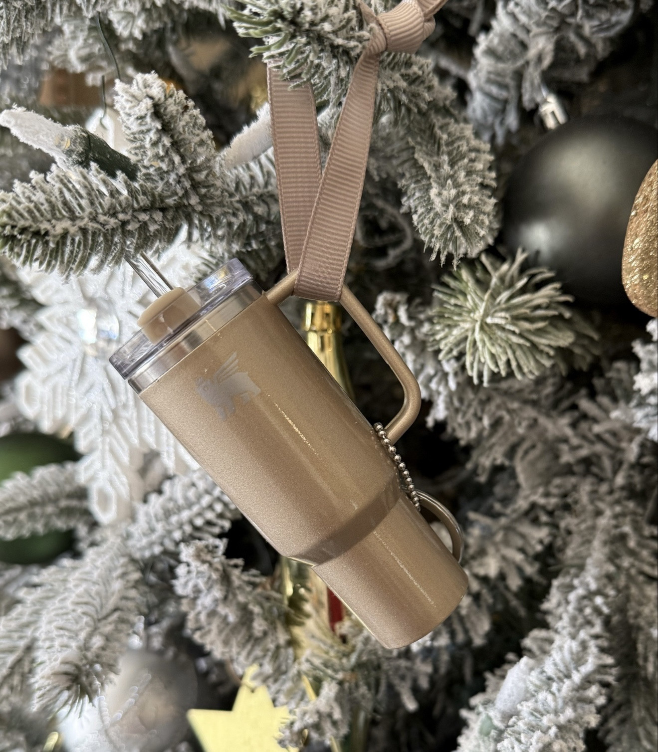 These adorable Christmas ornaments/ keychains are just the right size to fit a lip balm, trial-size mascara, or some money. They make the cutest stocking stuffers.




Stanley ornament, Stanley stocking stuffer, Stanley Water Bottle Keychain Christmas Tree Ornament, Stanley keychain, gifts for teen girls 

#LTKStyleTip #LTKWatchNow#LTKCyberWeek

#LTKFindsUnder50 #LTKSeasonal #LTKGiftGuide #LTKHoliday #LTKHome