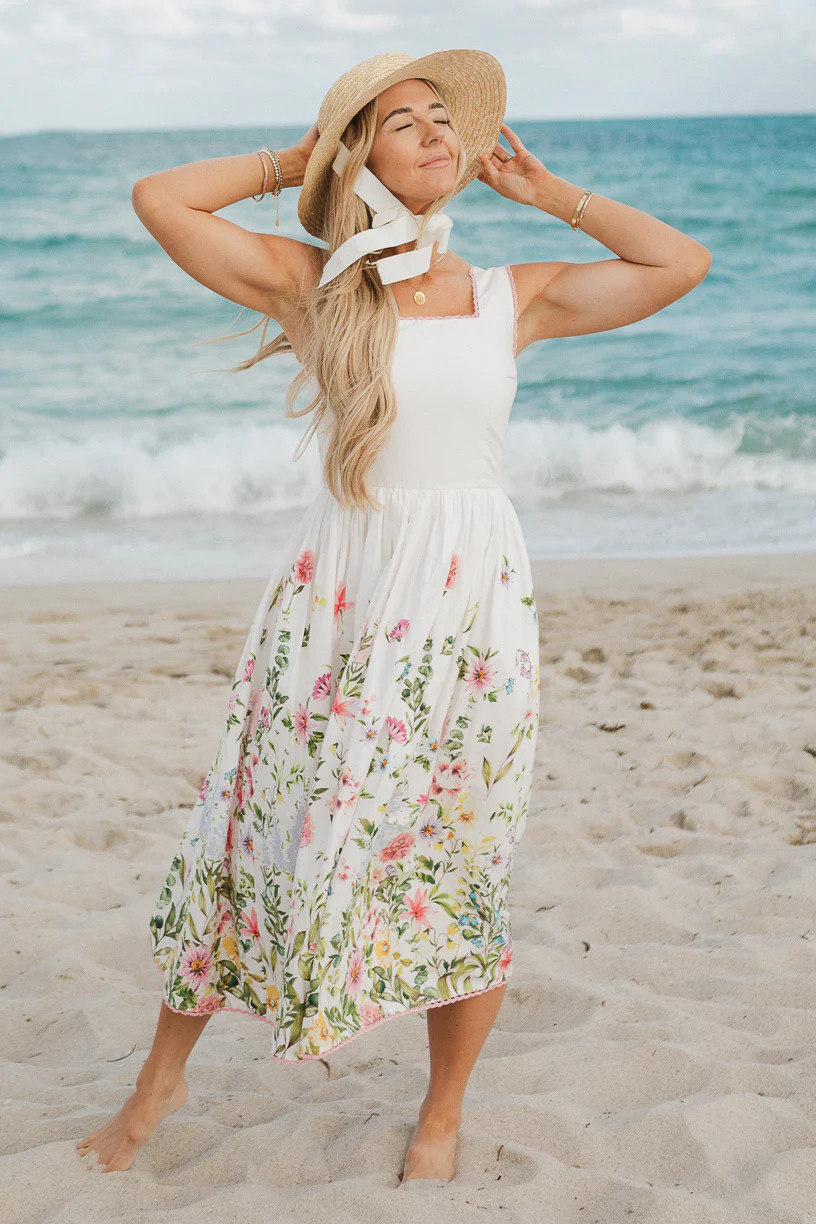Aspyn Dress in Pastel Floral | Ivy City Co